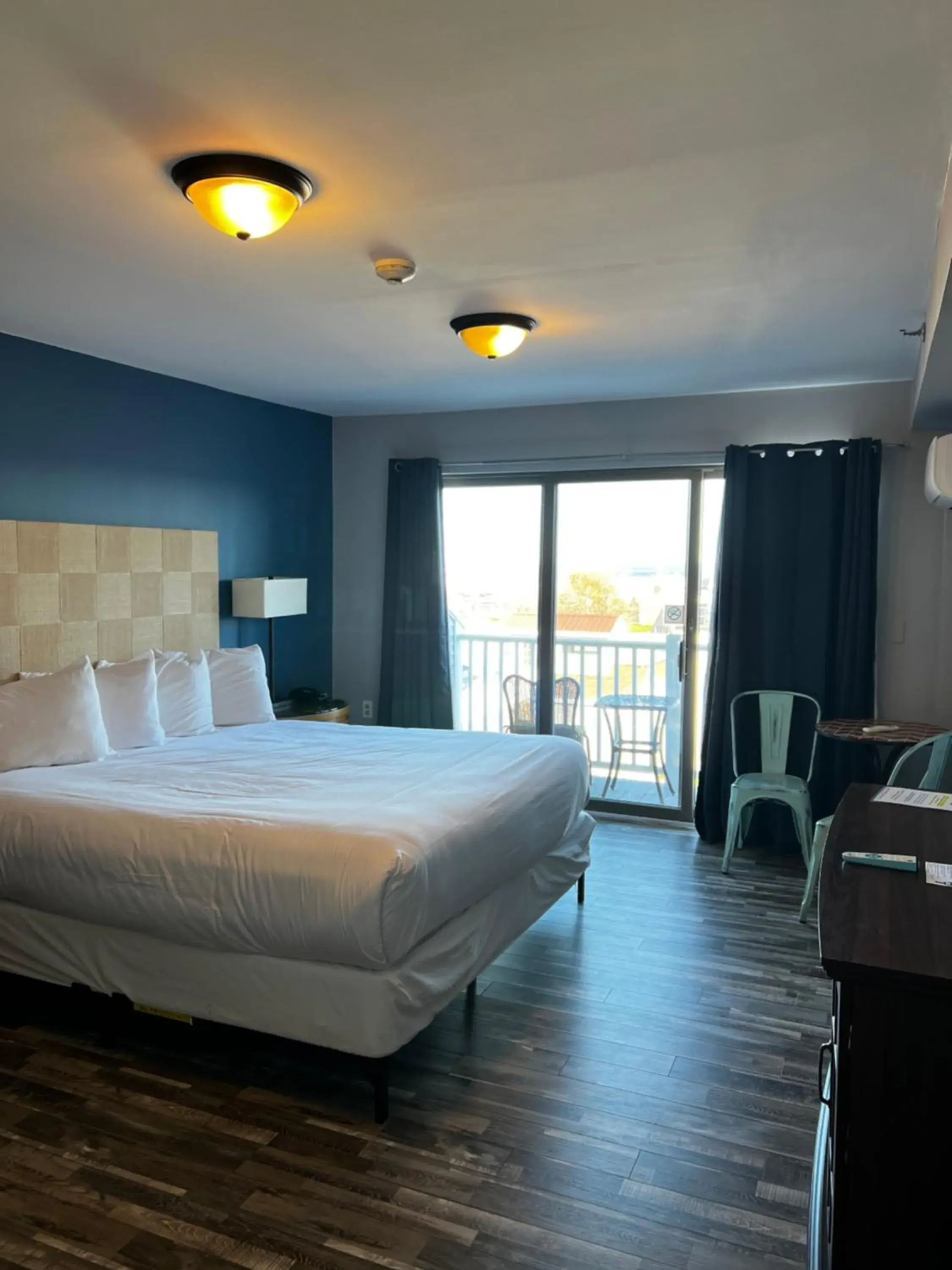 King Suite with Ocean View in Trade Winds on the Bay King Suite with Ocean View in Trade Winds on the Bay