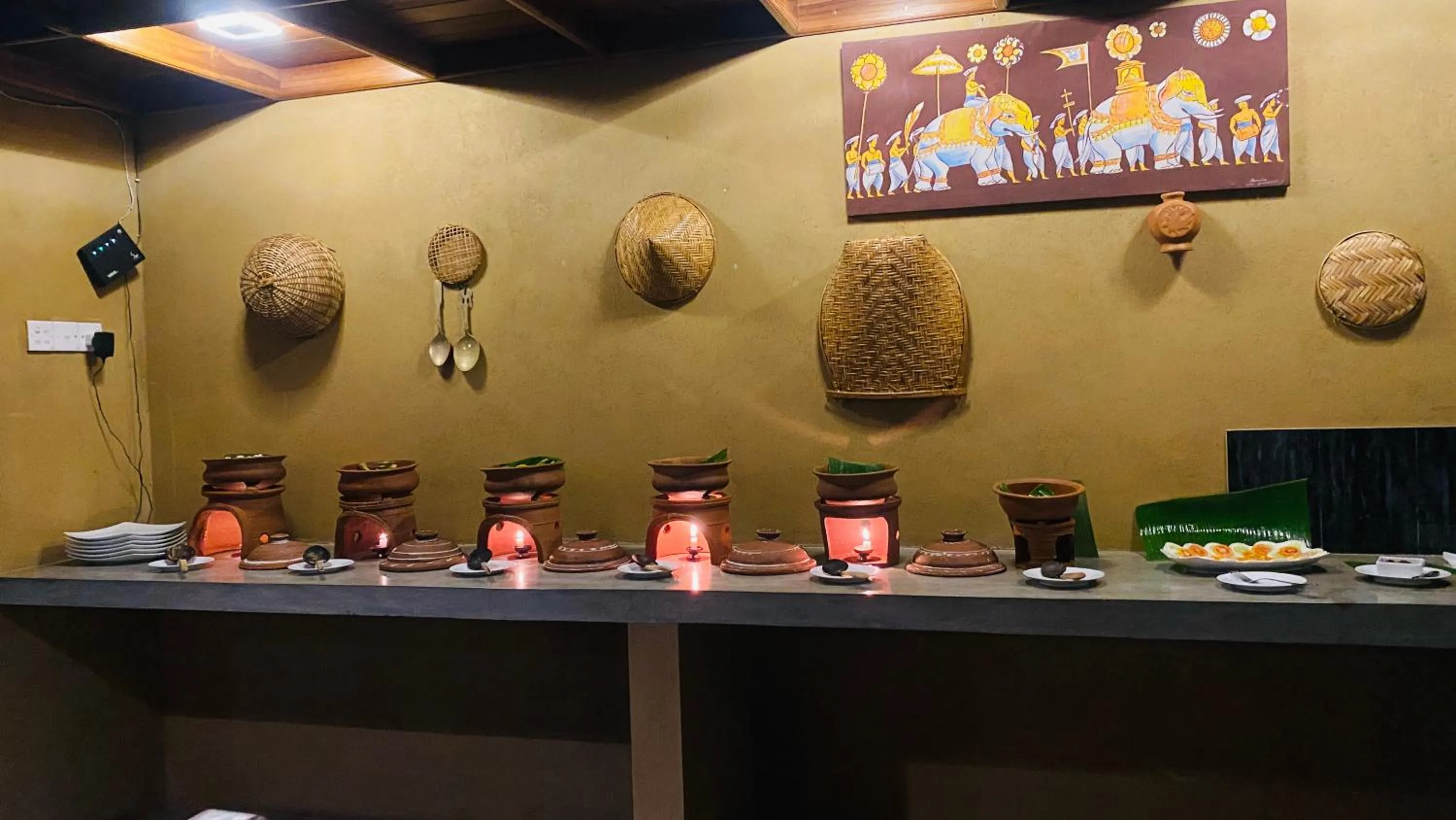 Restaurant/places to eat in Nature House