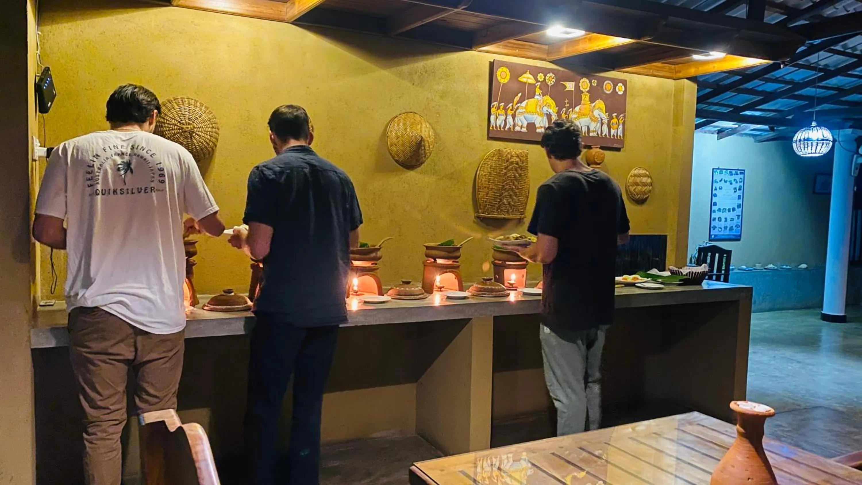 Restaurant/places to eat in Nature House