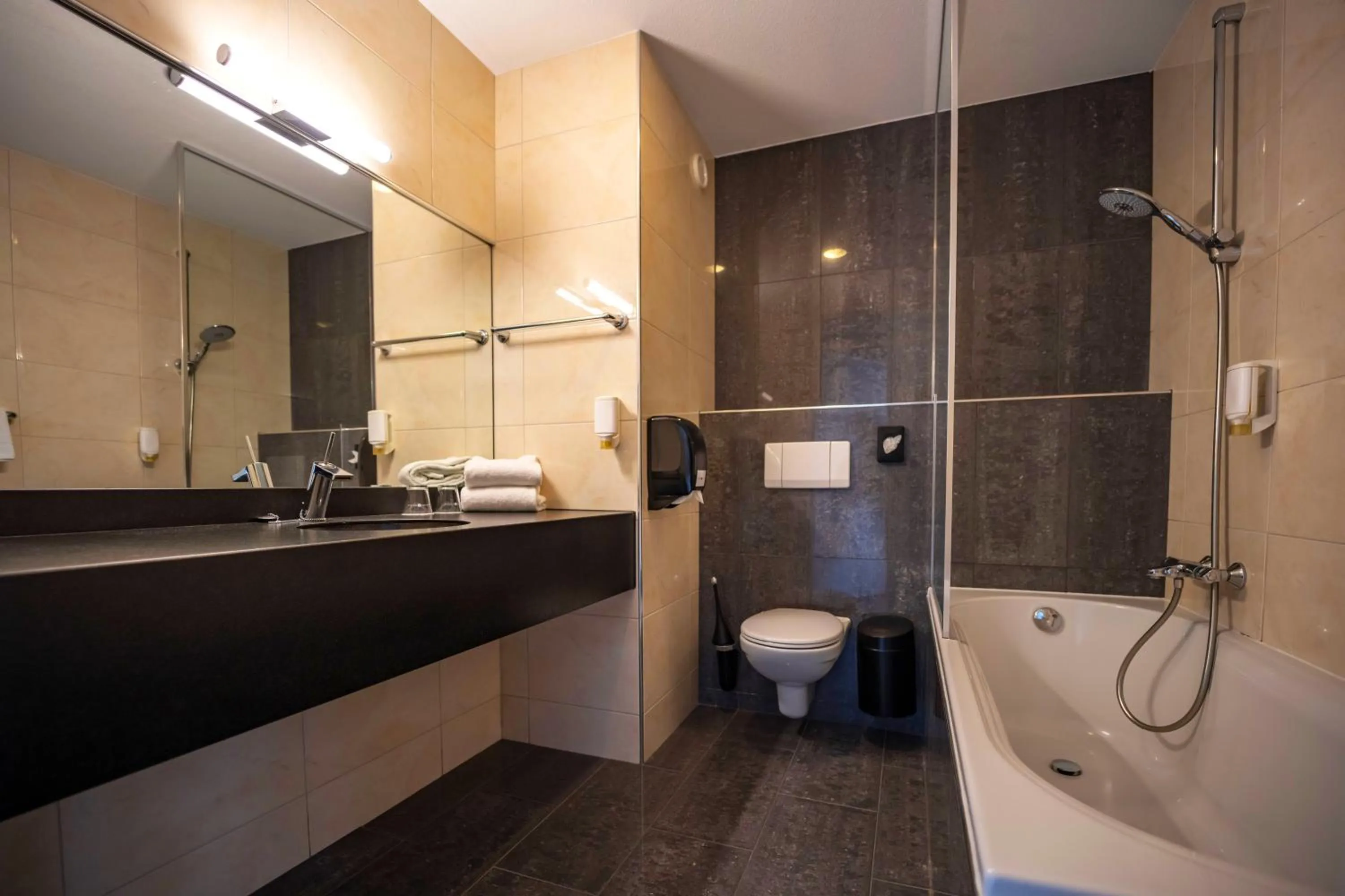 Bathroom in Fletcher Hotel-Restaurant Arion-Vlissingen