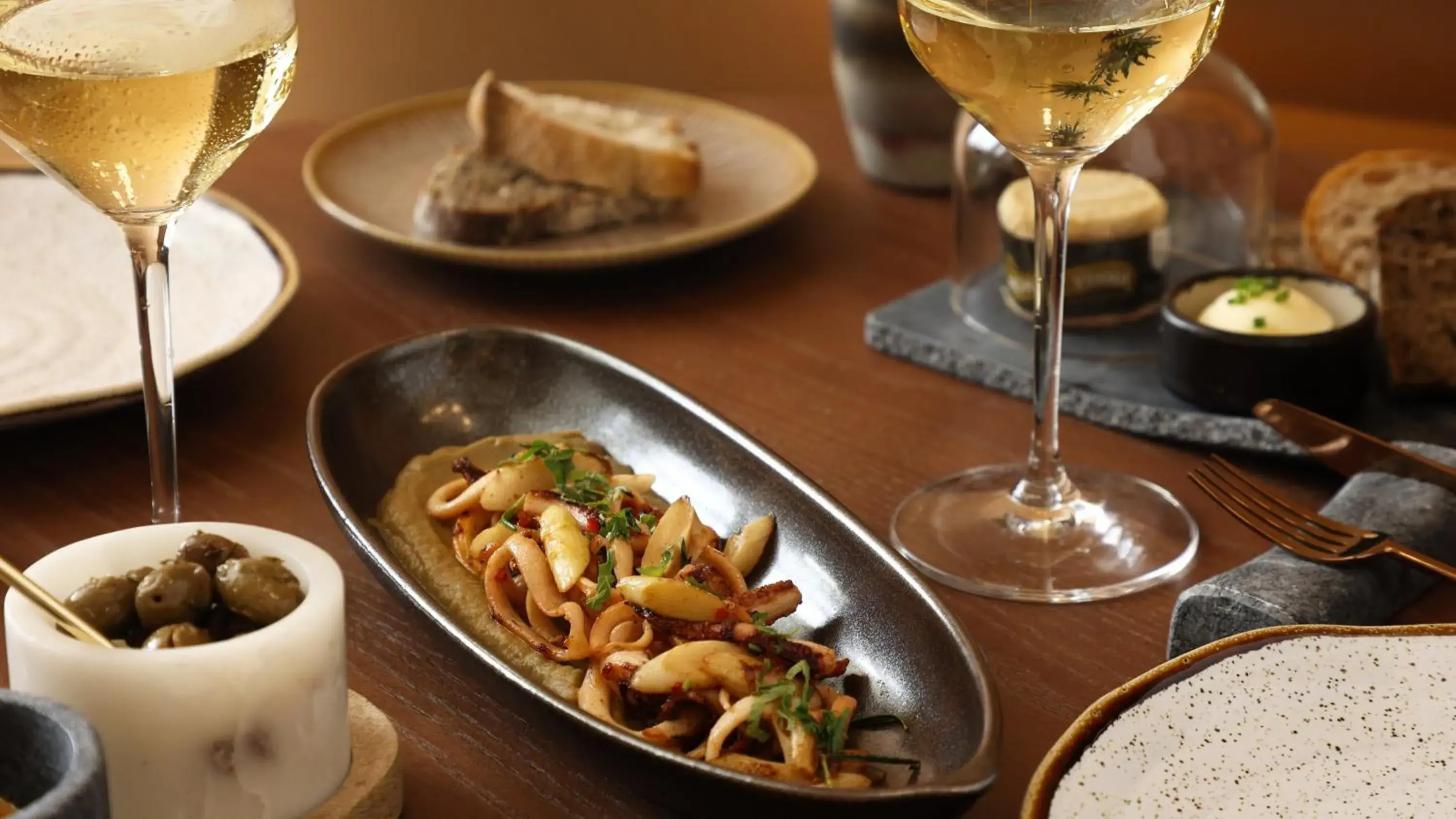 Restaurant/places to eat in Convent Square Lisbon, Vignette Collection by IHG Restaurant/places to eat in Convent Square Lisbon, Vignette Collection by IHG