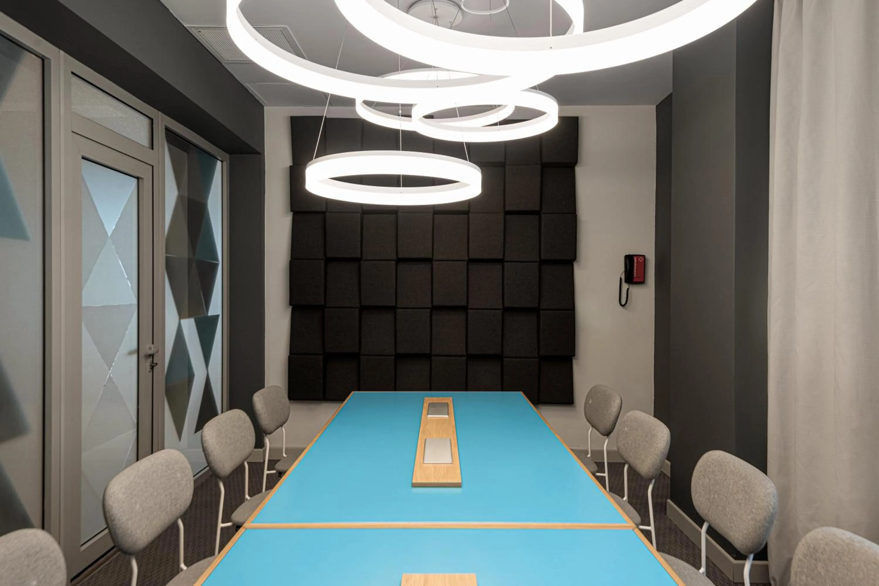 Meeting/conference room in Holiday Inn Express - Astana - Turan by IHG