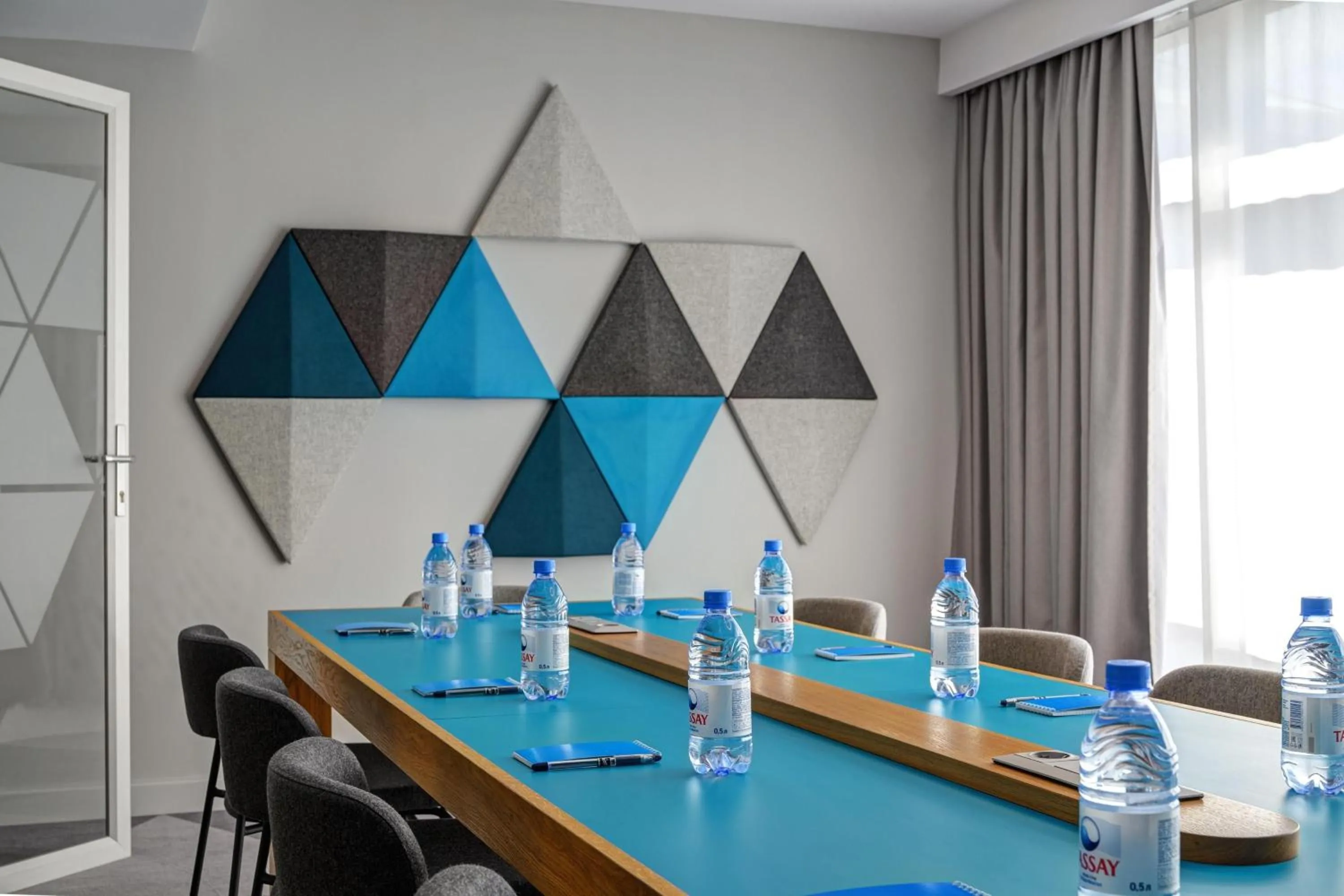 Meeting/conference room in Holiday Inn Express - Astana - Turan by IHG