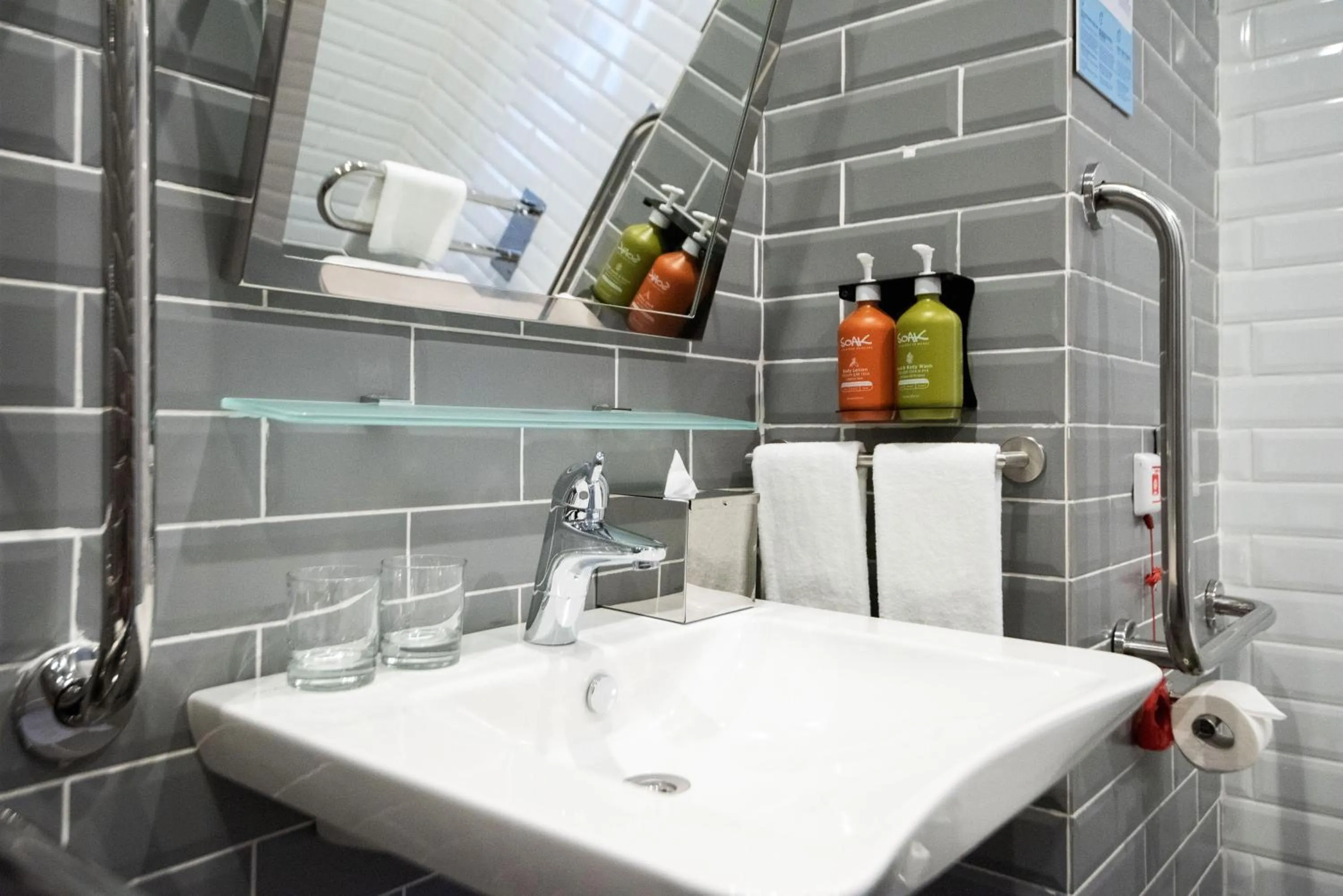 Shower in Holiday Inn Express - Astana - Turan by IHG