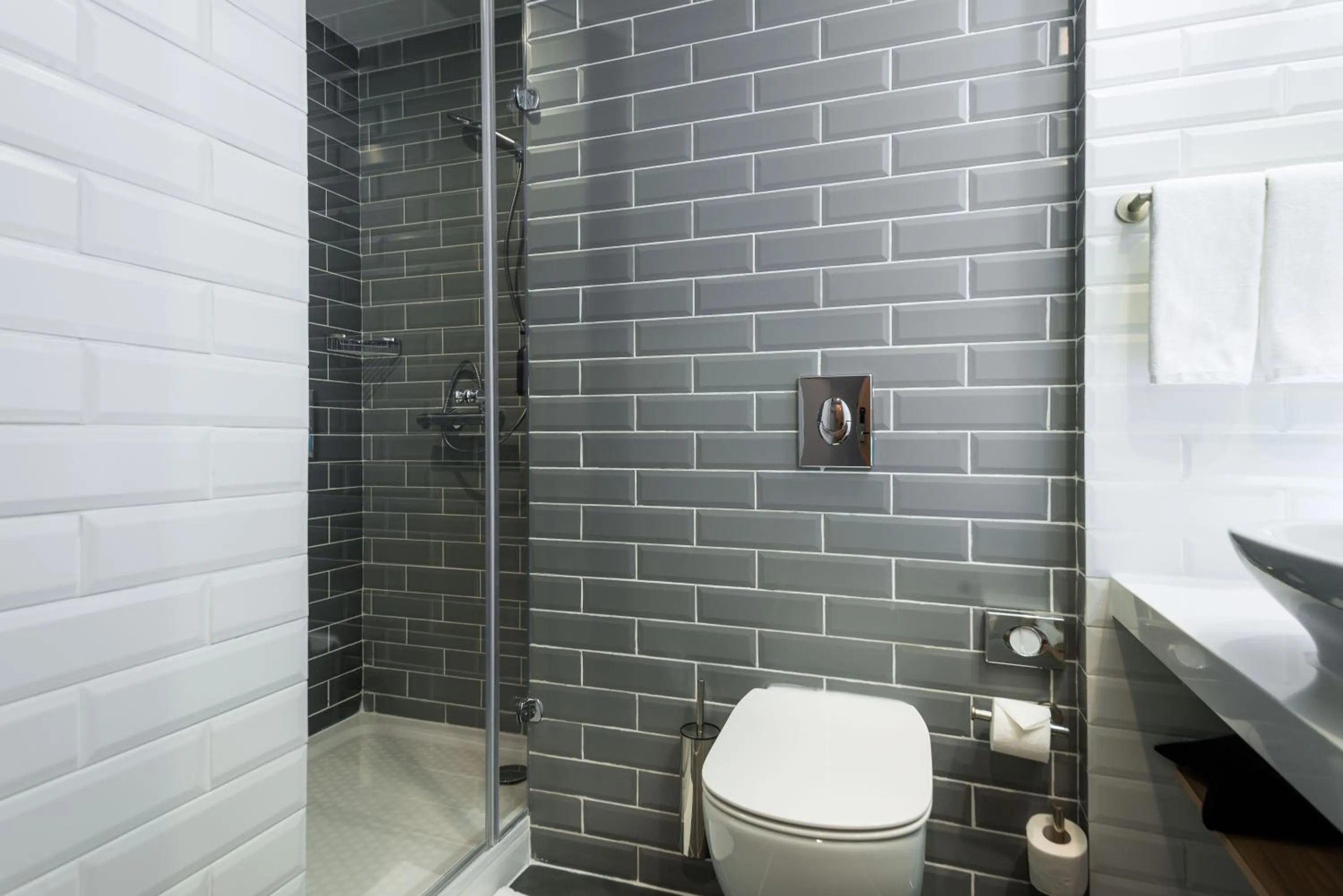 Shower in Holiday Inn Express - Astana - Turan by IHG