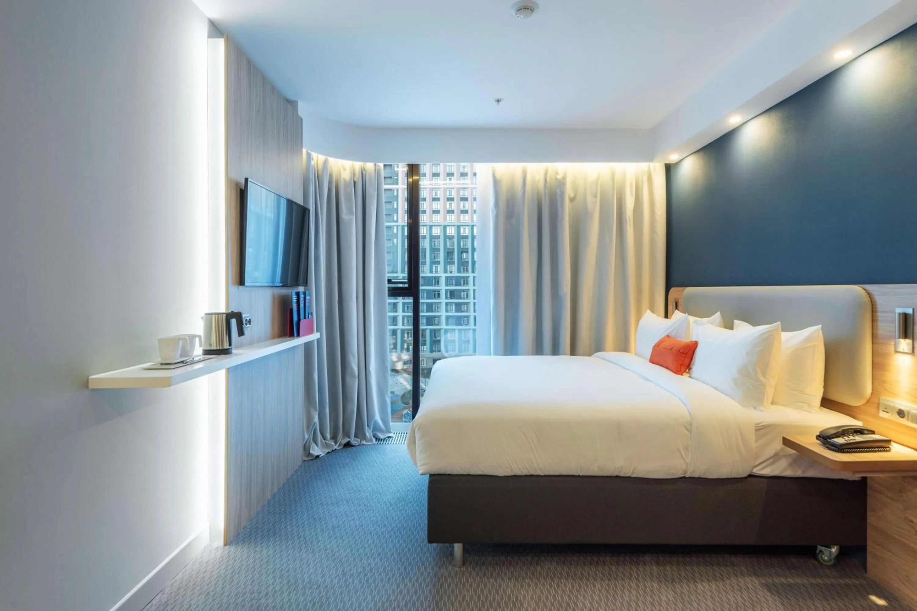 Photo of the whole room, Bed in Holiday Inn Express - Astana - Turan by IHG