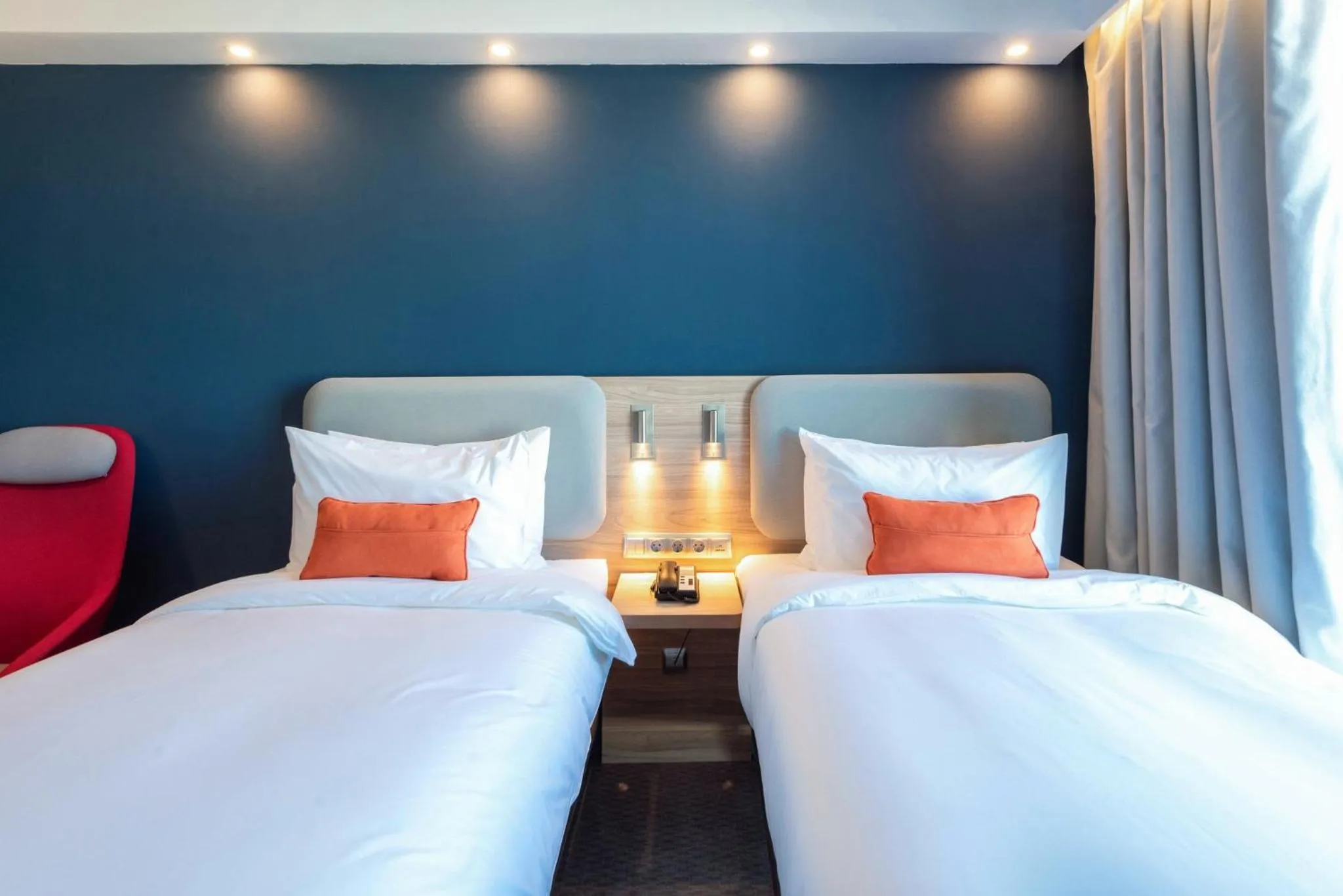 Photo of the whole room, Bed in Holiday Inn Express - Astana - Turan by IHG