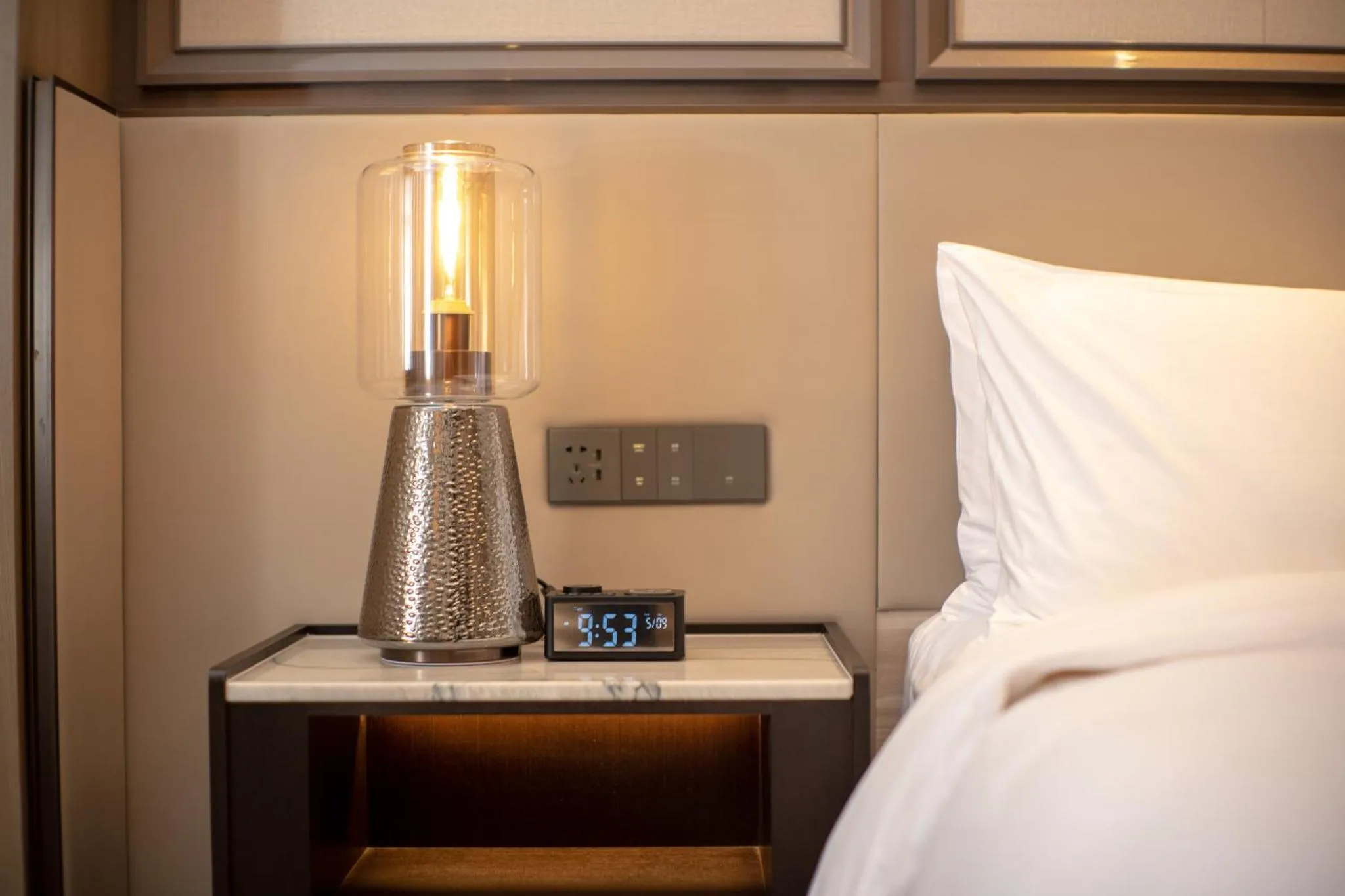 Photo of the whole room, Bed in Crowne Plaza Hangzhou Linping by IHG