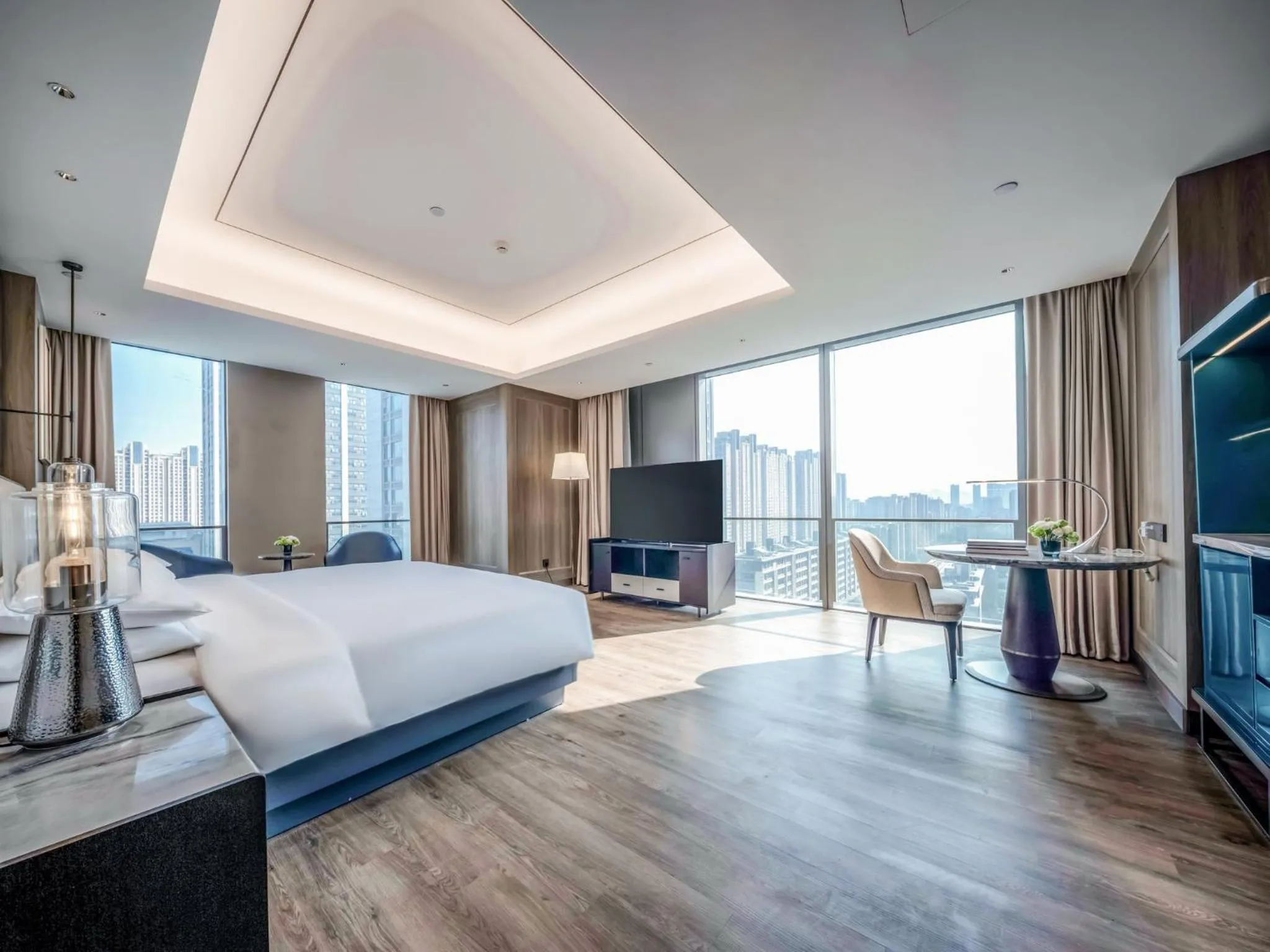 Photo of the whole room, Bed in Crowne Plaza Hangzhou Linping by IHG