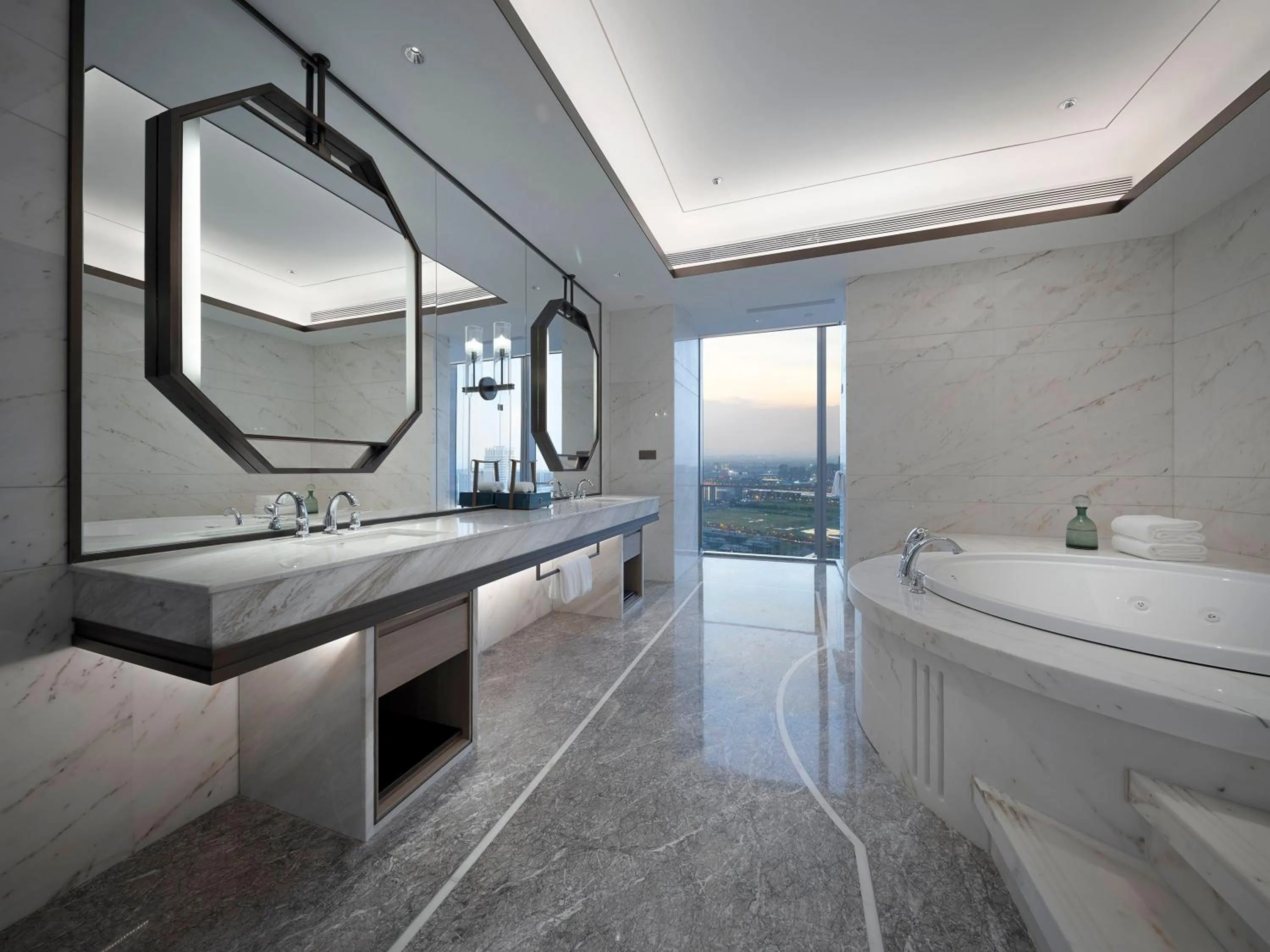 Bathroom in Crowne Plaza Hangzhou Linping by IHG