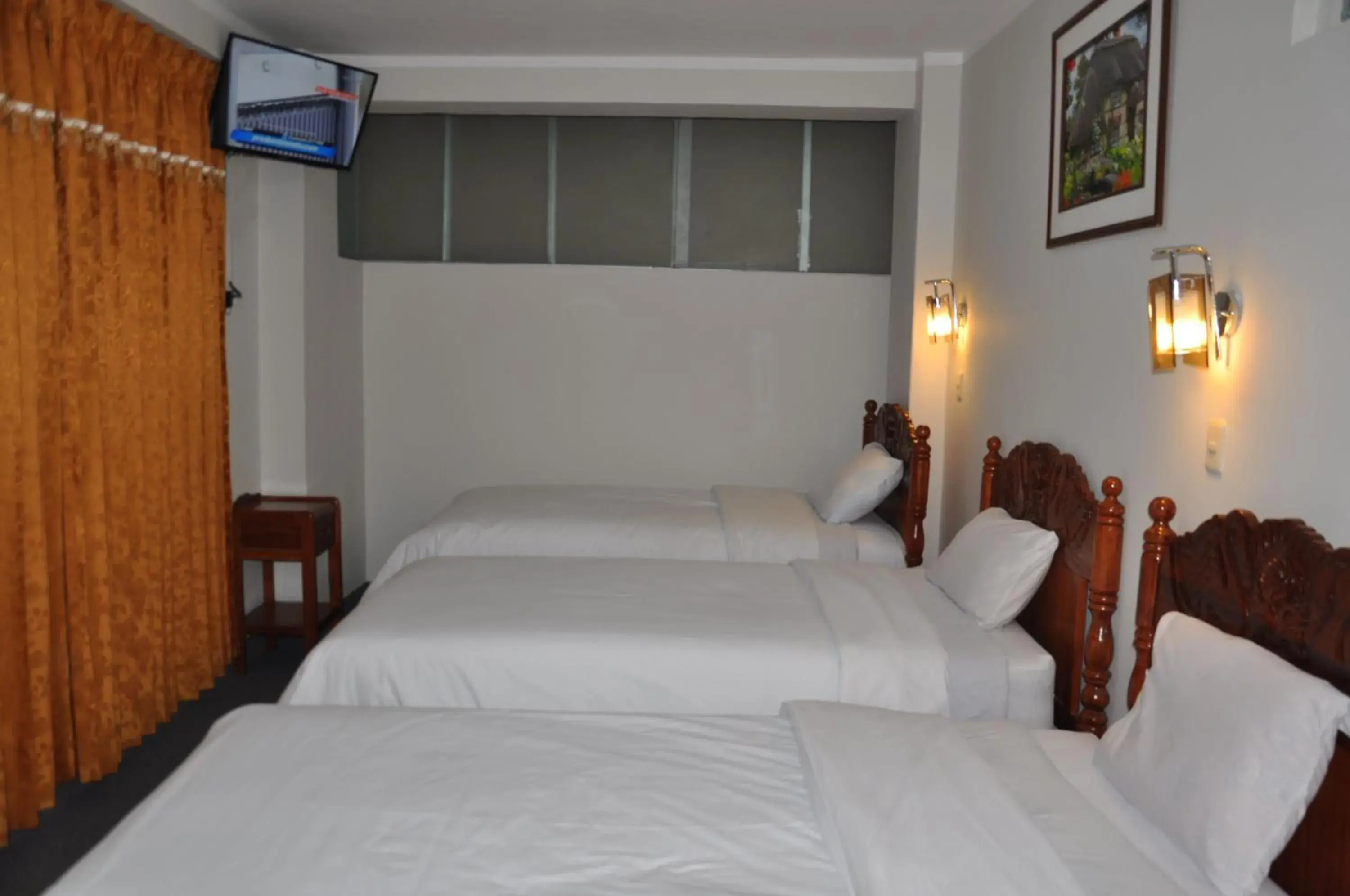 Comfort Triple Room in CESAR'S HOTEL PERU Comfort Triple Room in CESAR'S HOTEL PERU