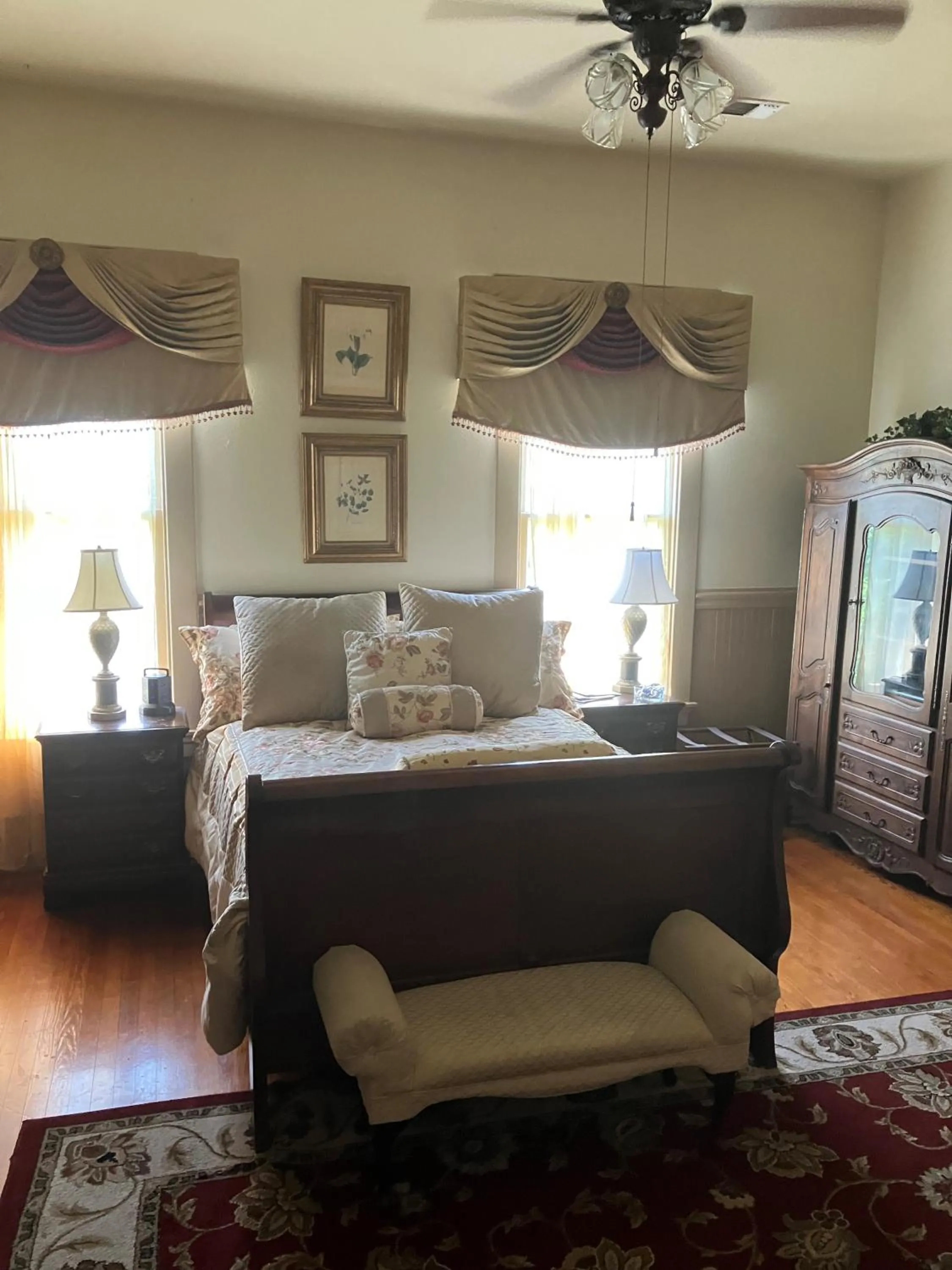 Bed in The Lasker Inn