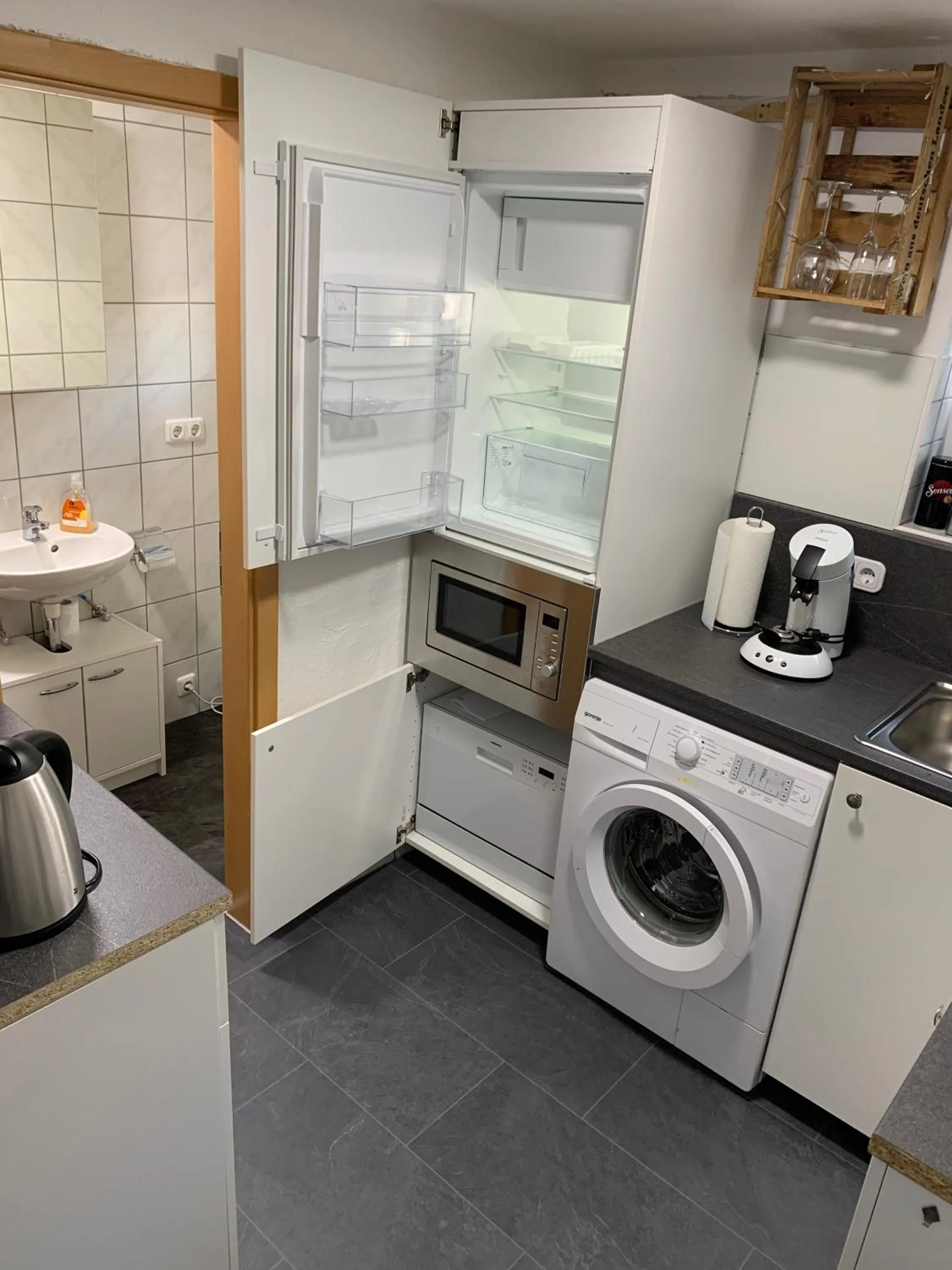 Kitchen or kitchenette in Ferienwohnung-Goldener Winkel
