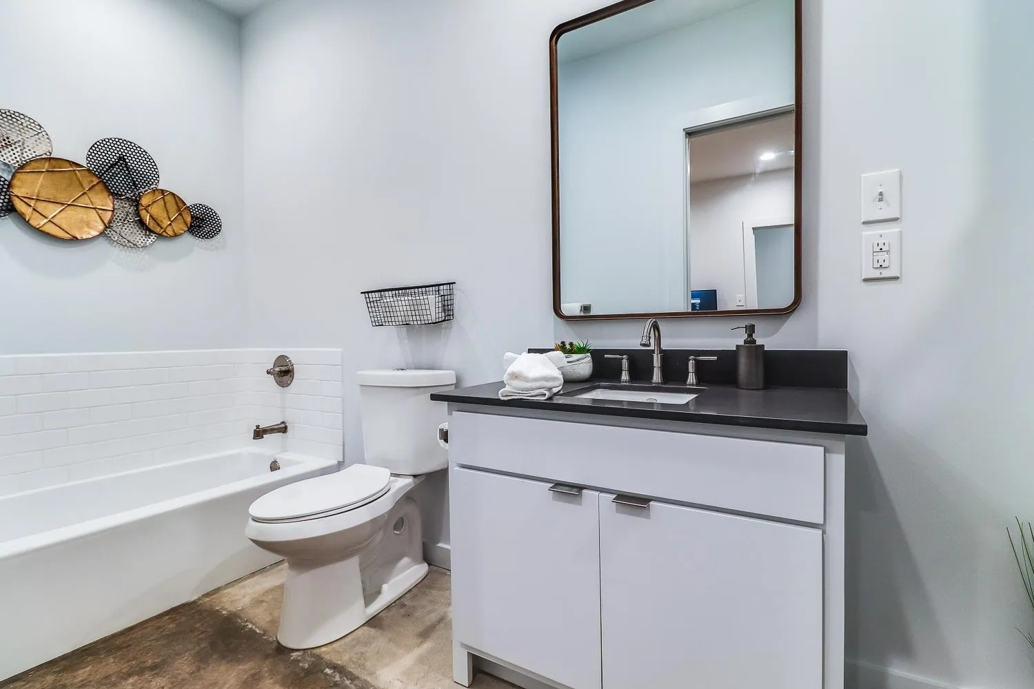 Toilet in The Cypress Flats