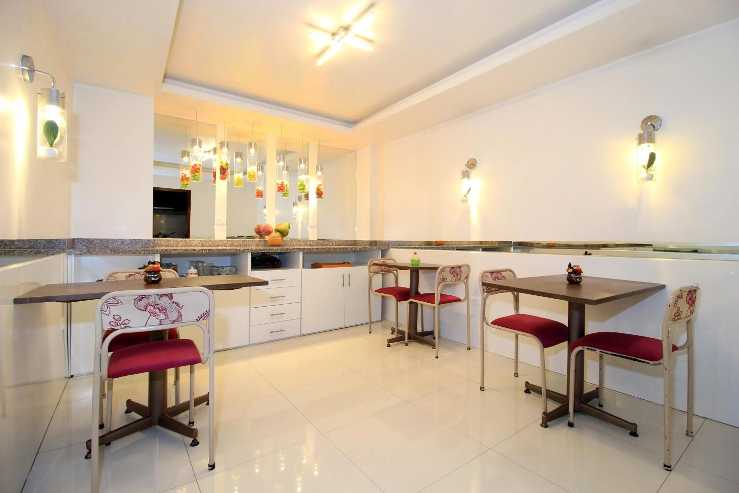 Communal lounge/ TV room in La Rosario Hostal