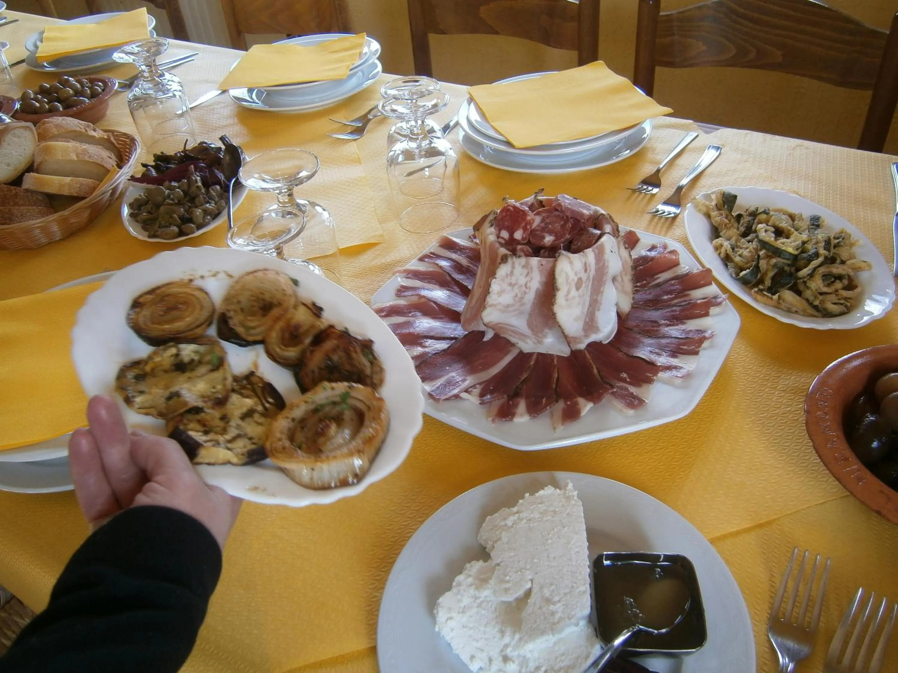 Restaurant/places to eat in Hotel Miramonti Seulo Turismo Rurale