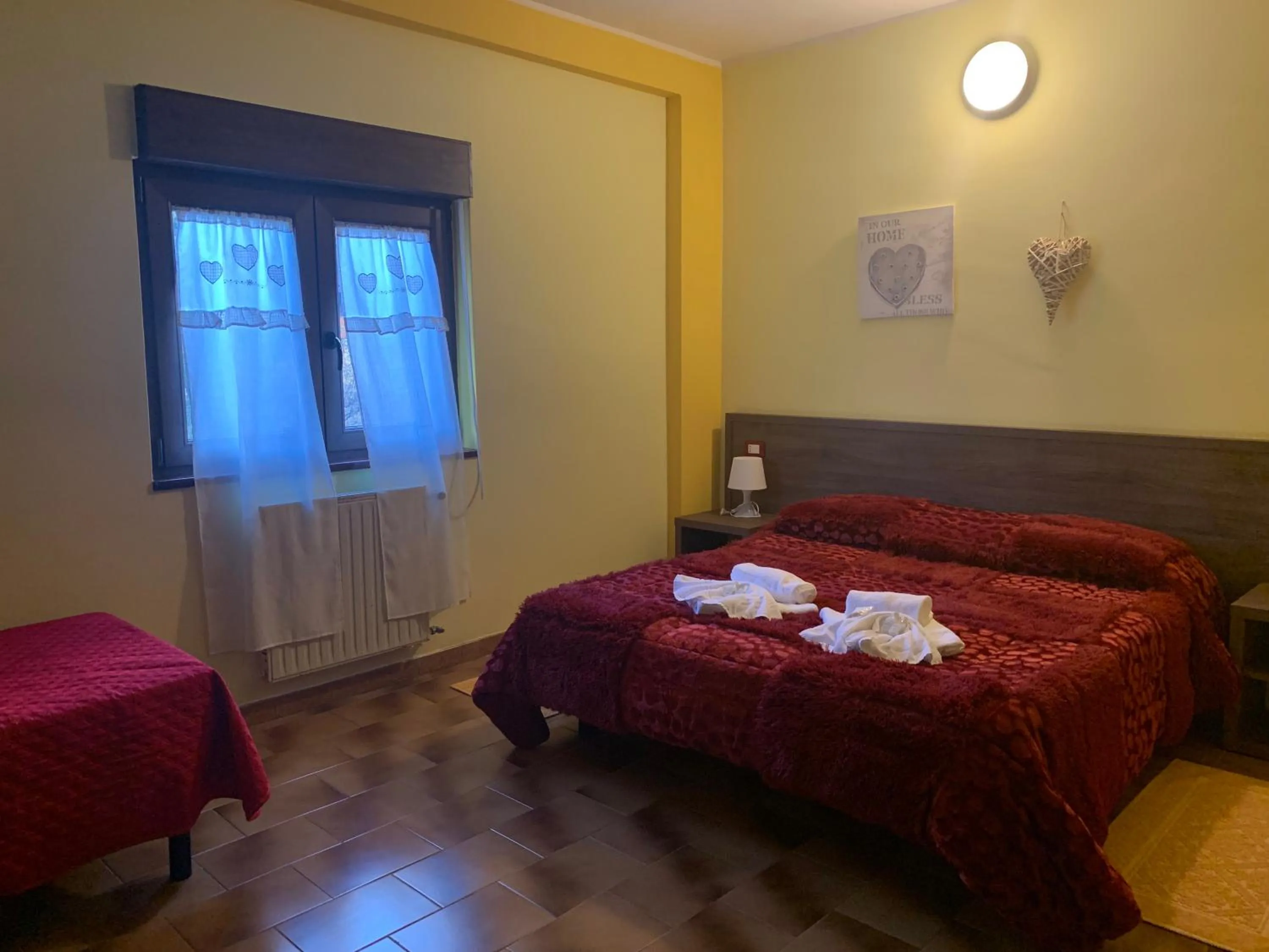 Bed in Hotel Miramonti Seulo Turismo Rurale