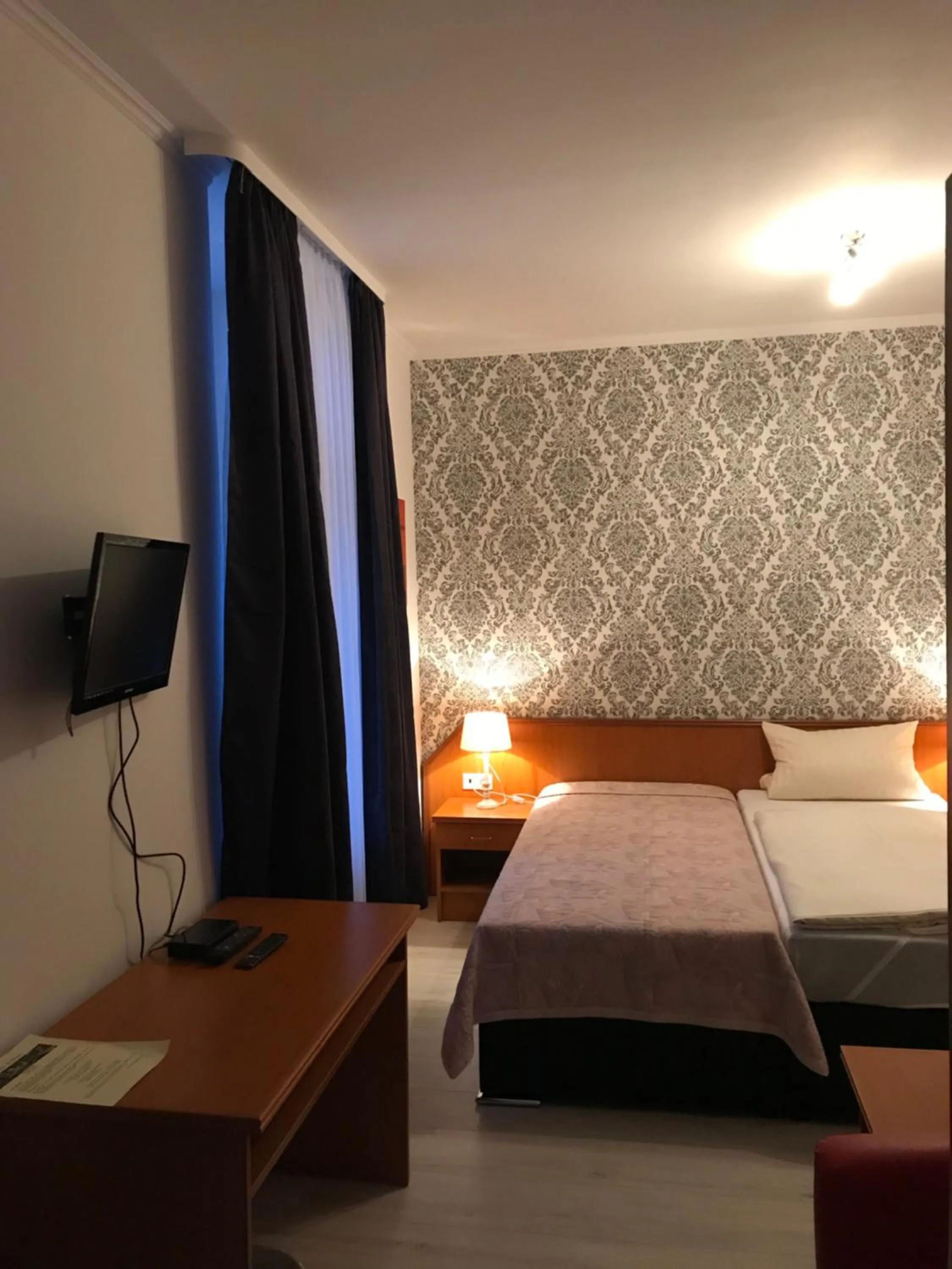 Photo of the whole room, Bed in Hotel Diele