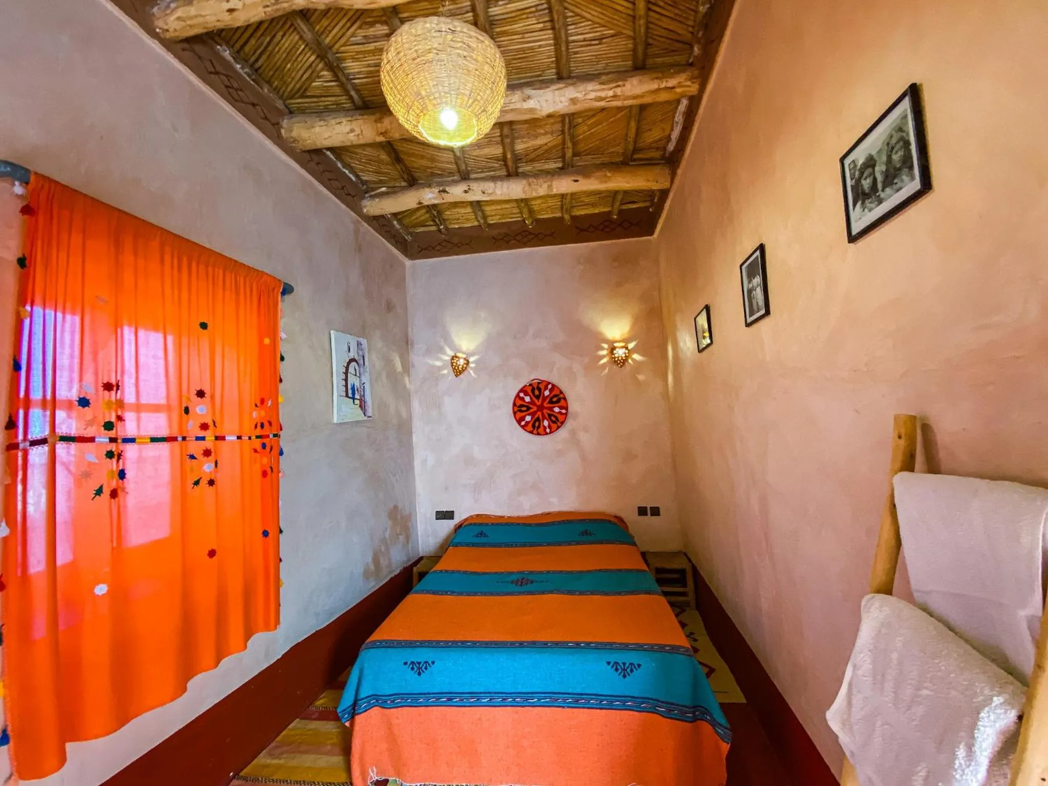 Bed in Auberge Ayouze