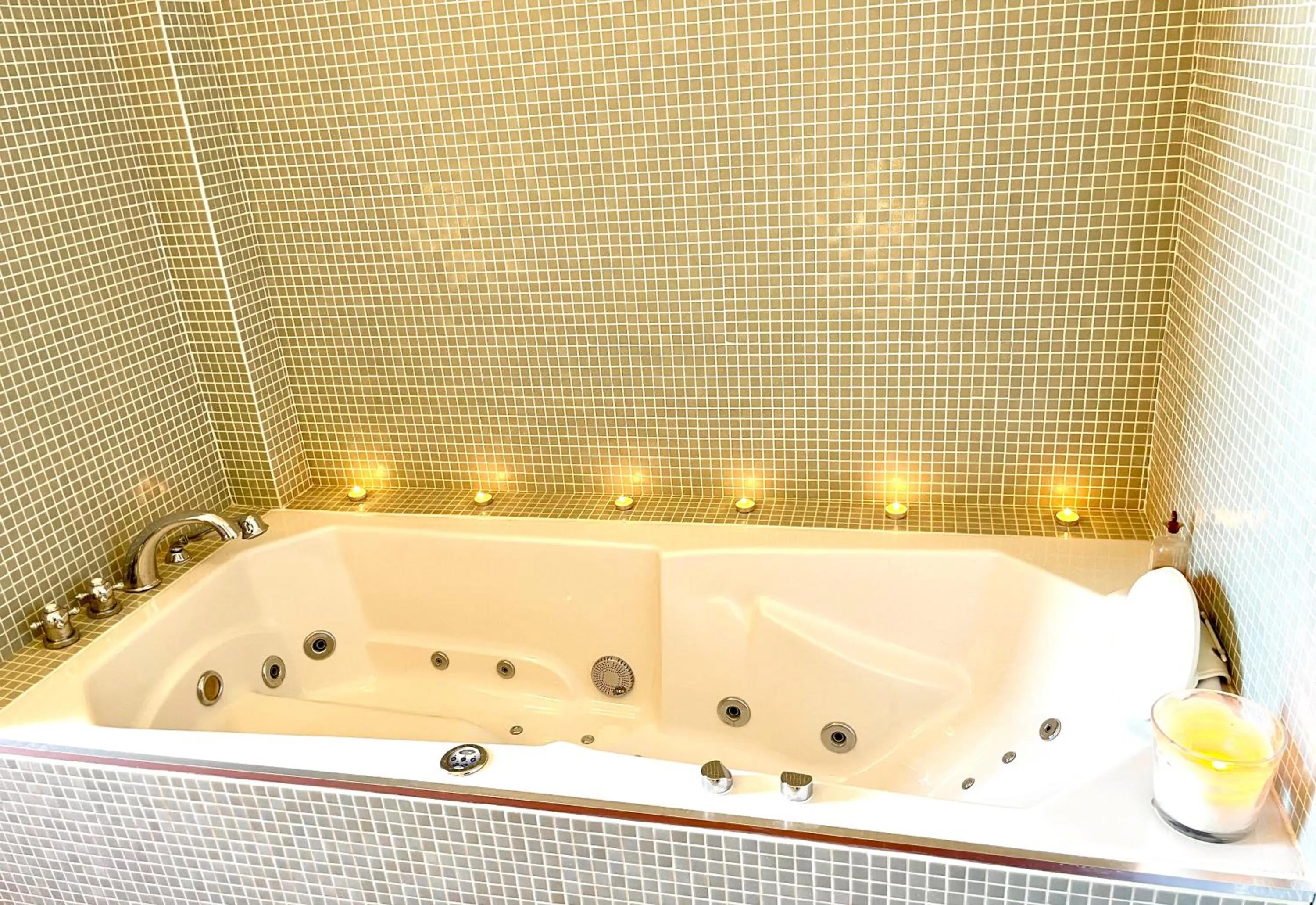 Hot Tub in La Grande Verrière - Luberon en Provence