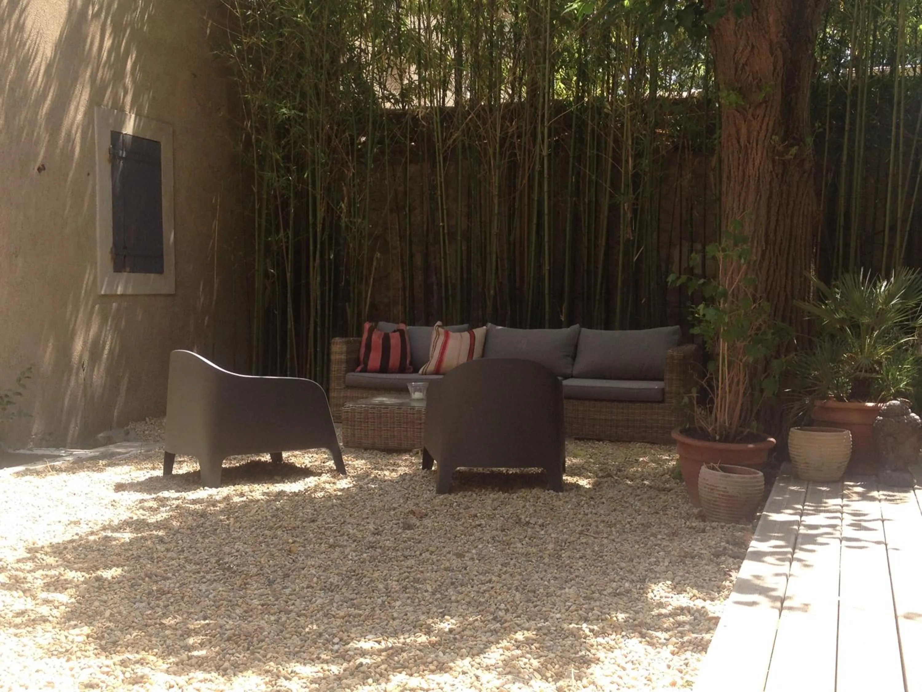 Garden in Le Voyageur - Chambres d'Hôtes