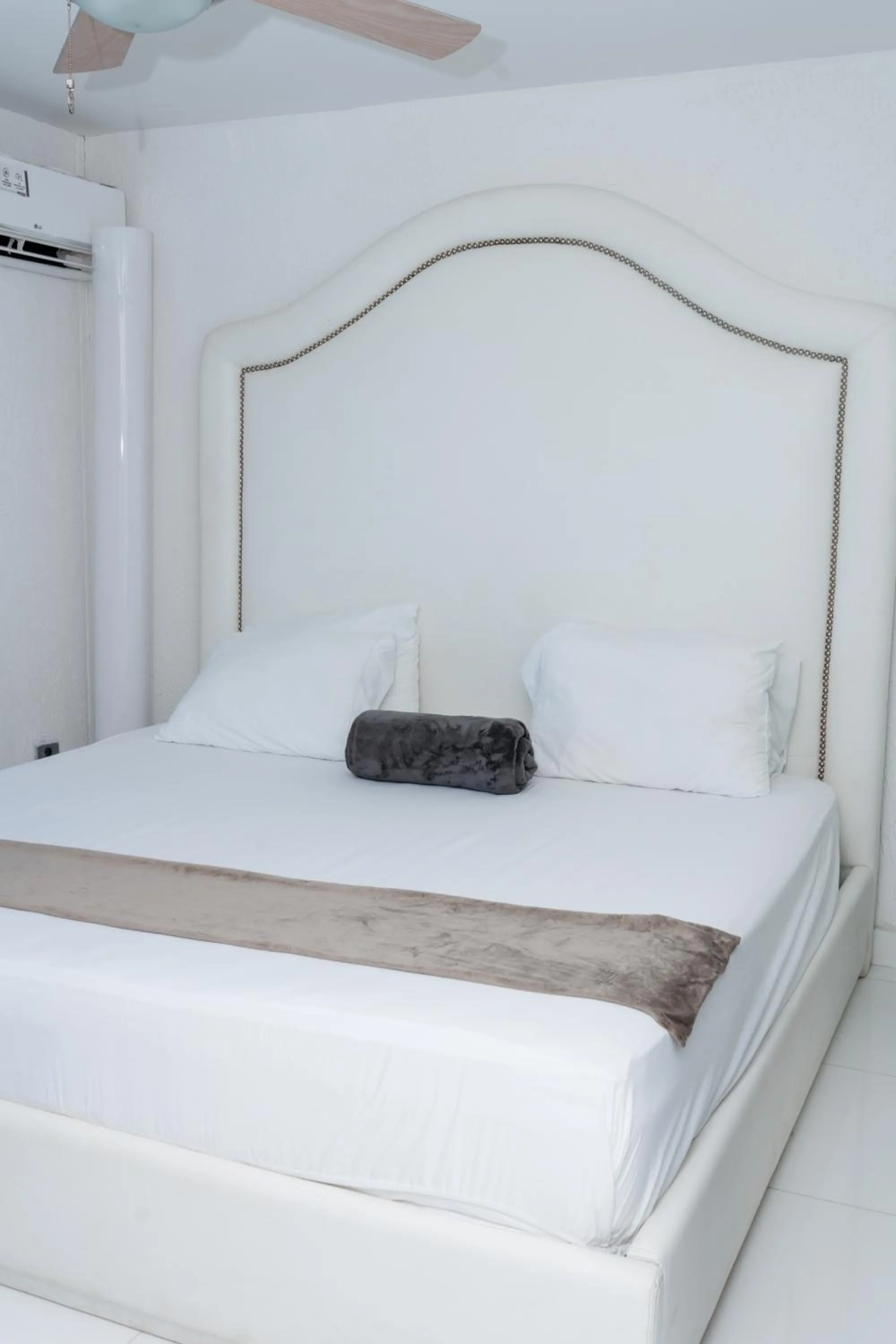 Bed in Hotel Kaamú Taganga