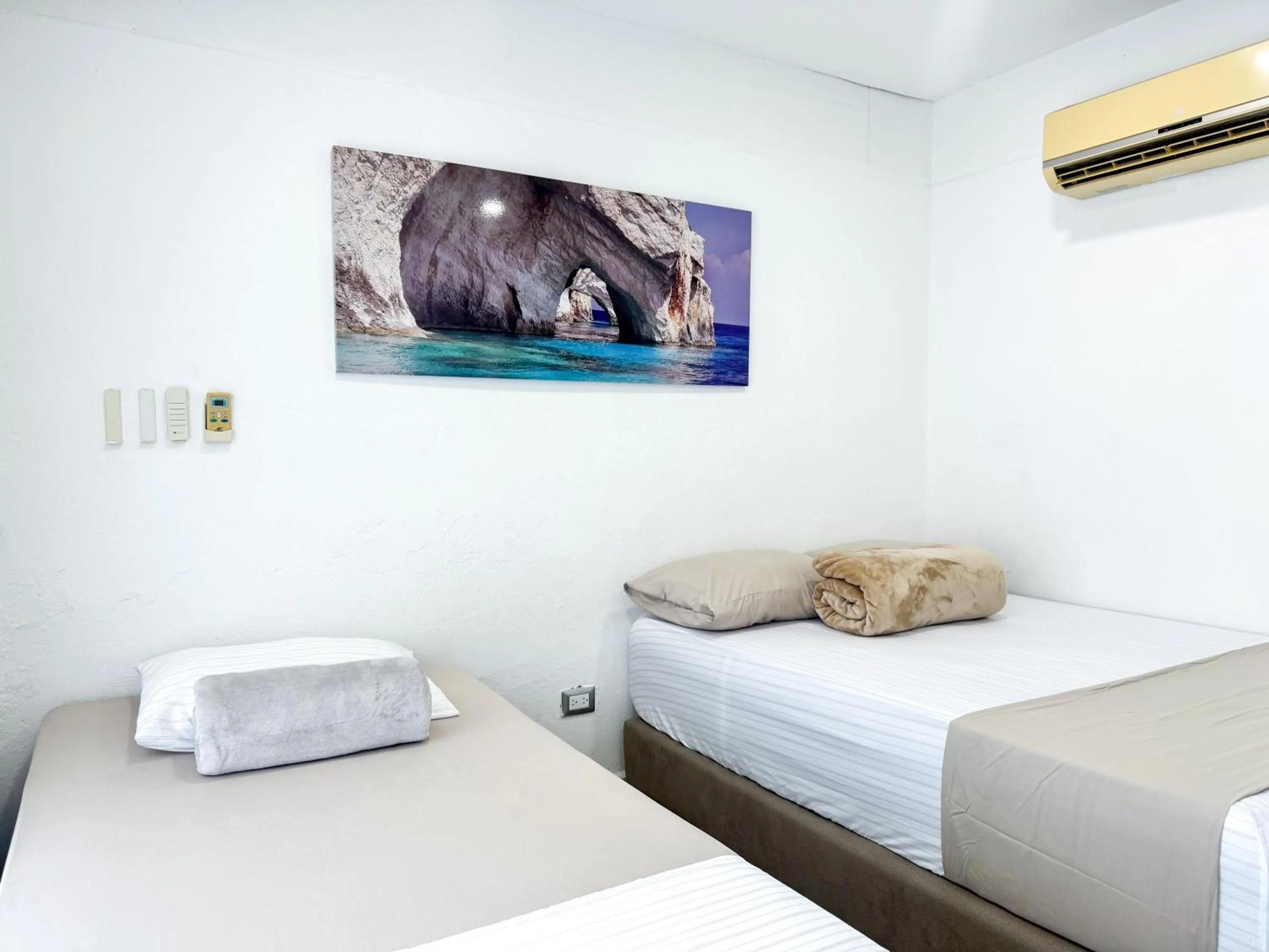 Bed in Hotel Kaamú Taganga