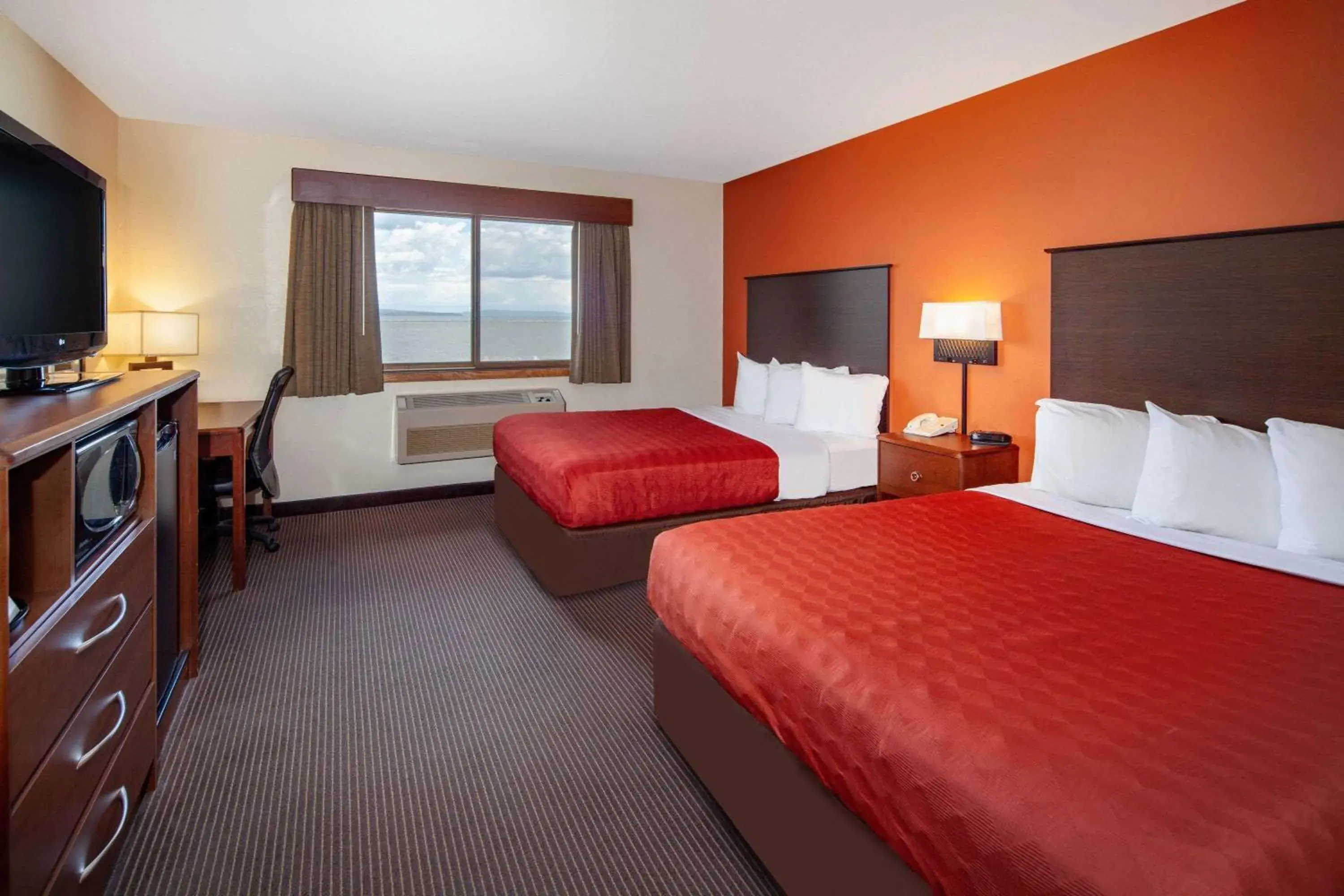 Photo of the whole room, Bed in AmericInn by Wyndham Ashland Photo of the whole room, Bed in AmericInn by Wyndham Ashland