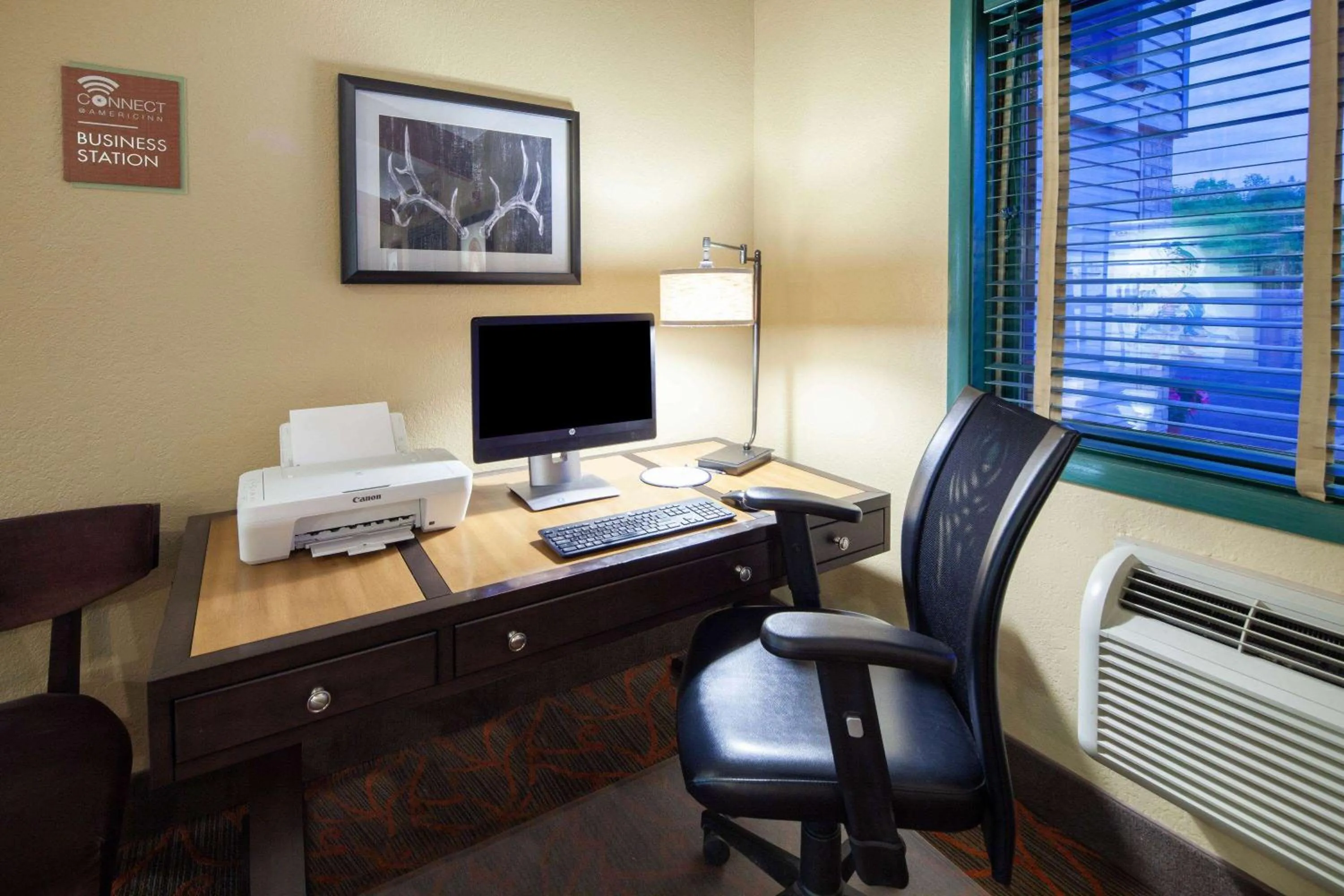 Business facilities in AmericInn by Wyndham Ashland