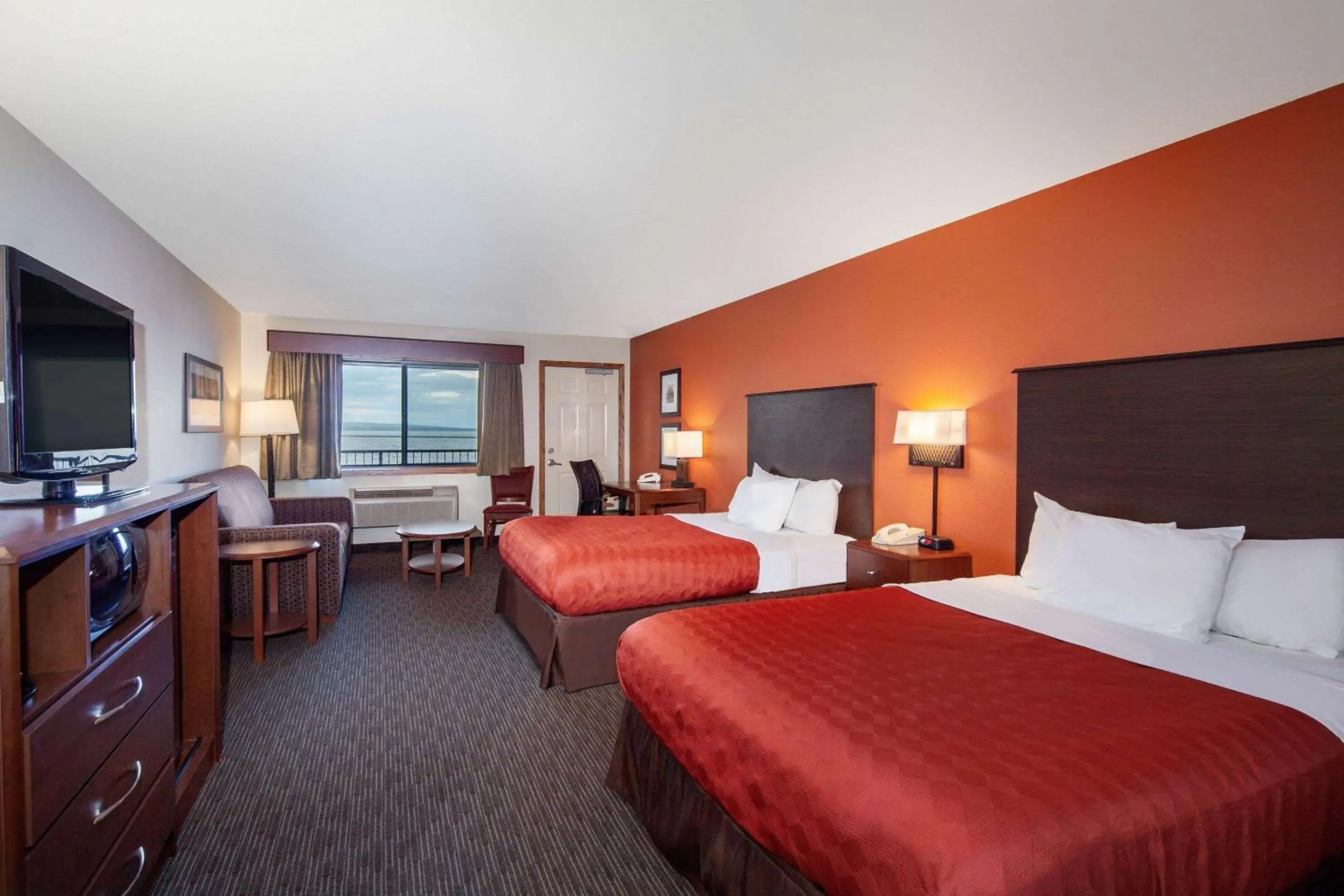 Bed in AmericInn by Wyndham Ashland Bed in AmericInn by Wyndham Ashland