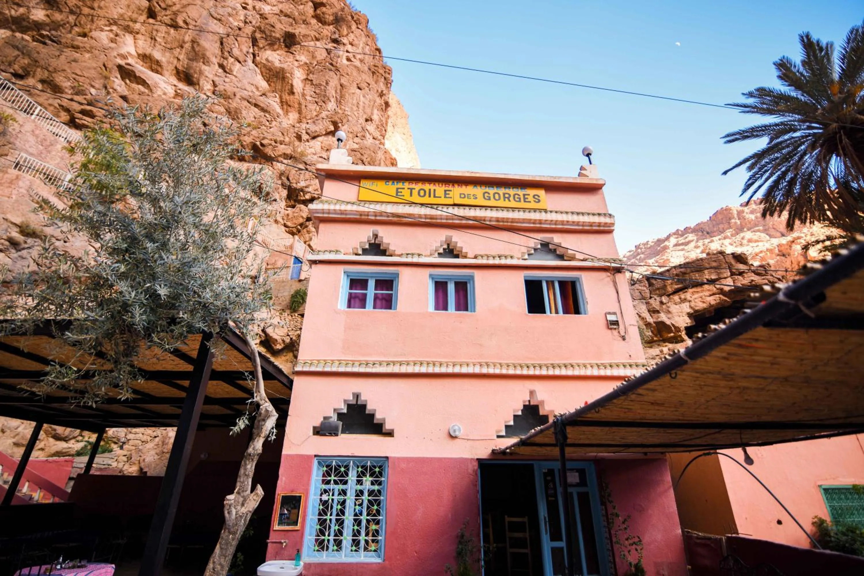 Property building in Etoile des Gorges