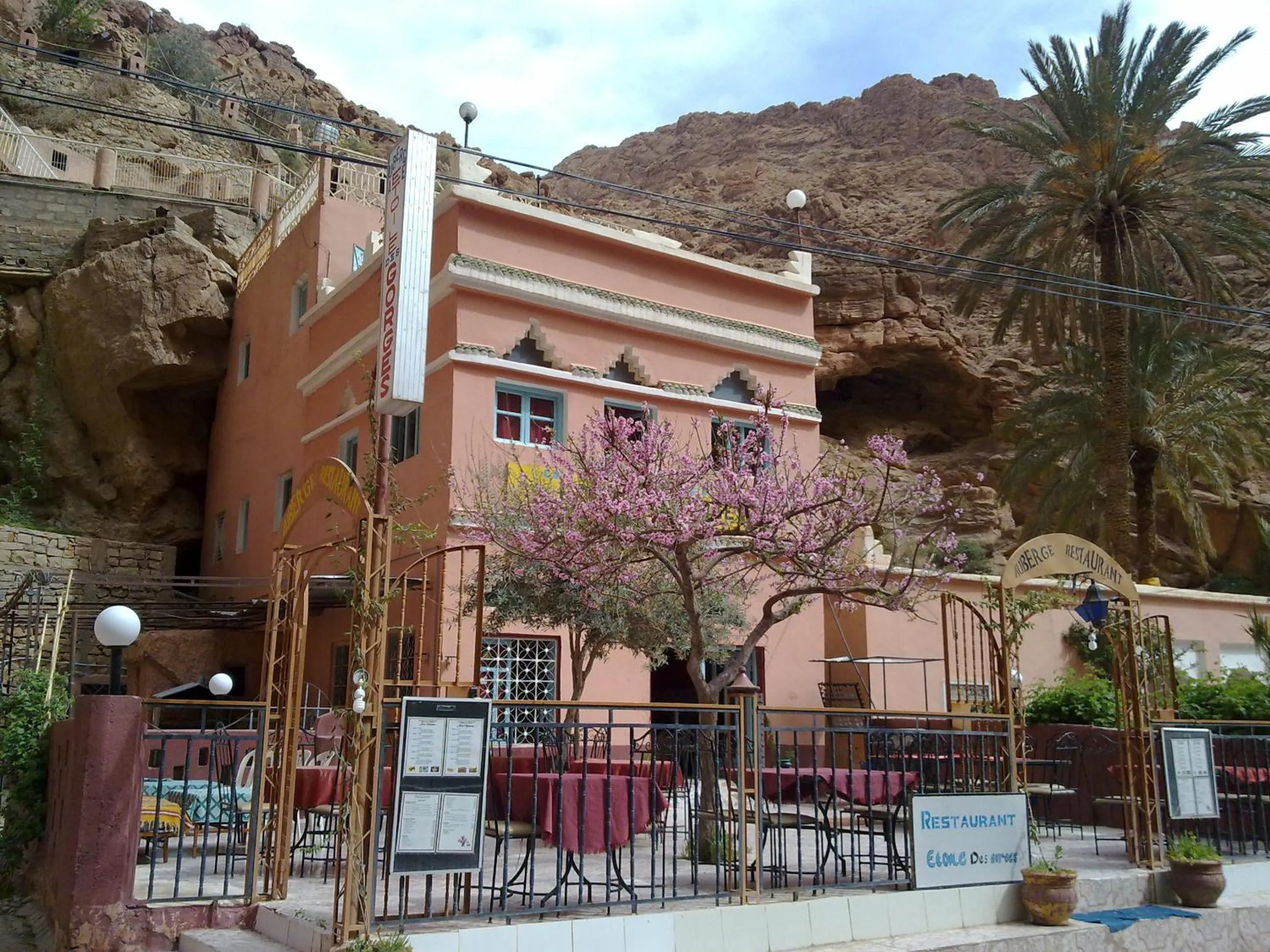 Property building in Etoile des Gorges