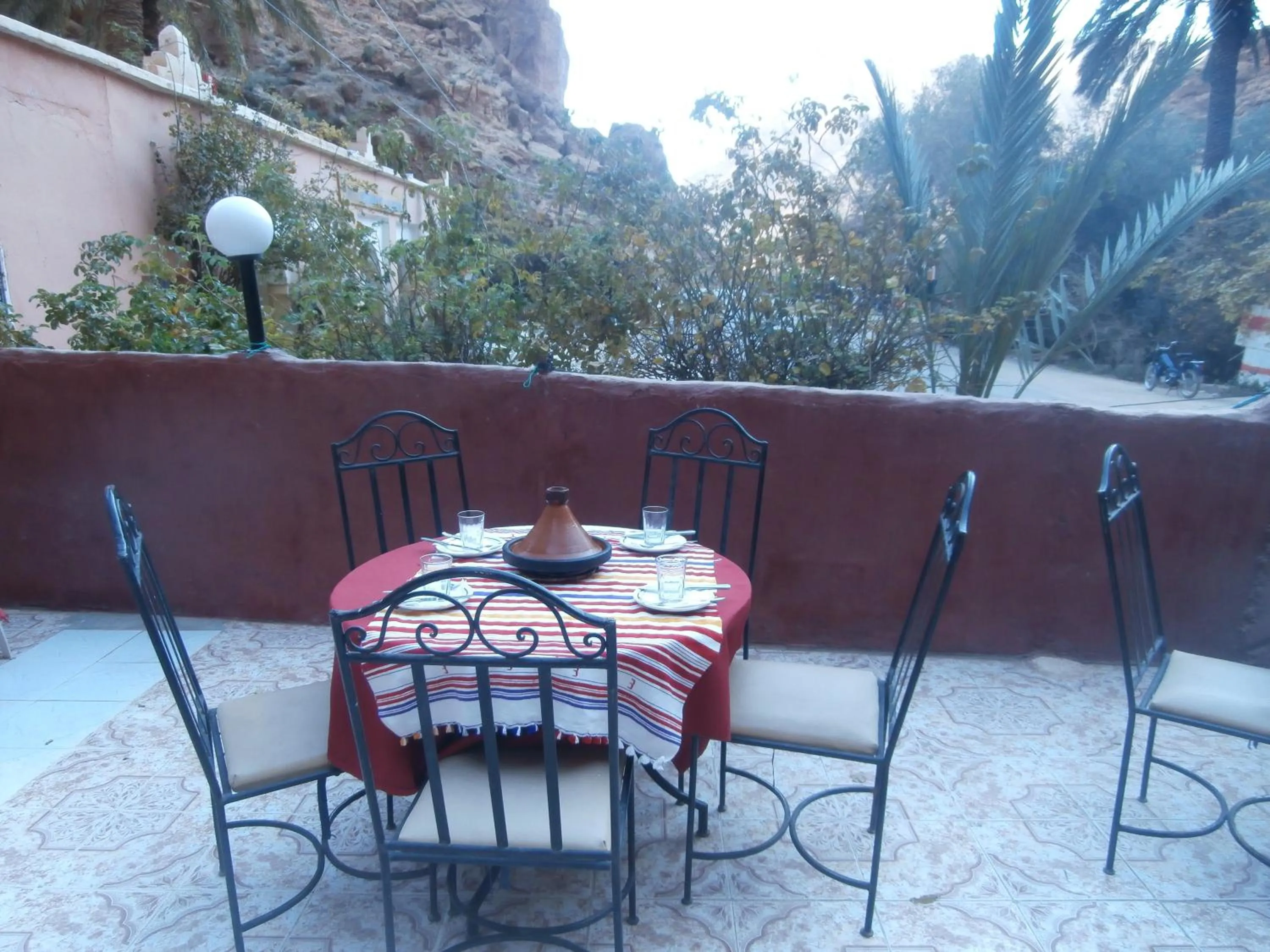 Restaurant/places to eat in Etoile des Gorges