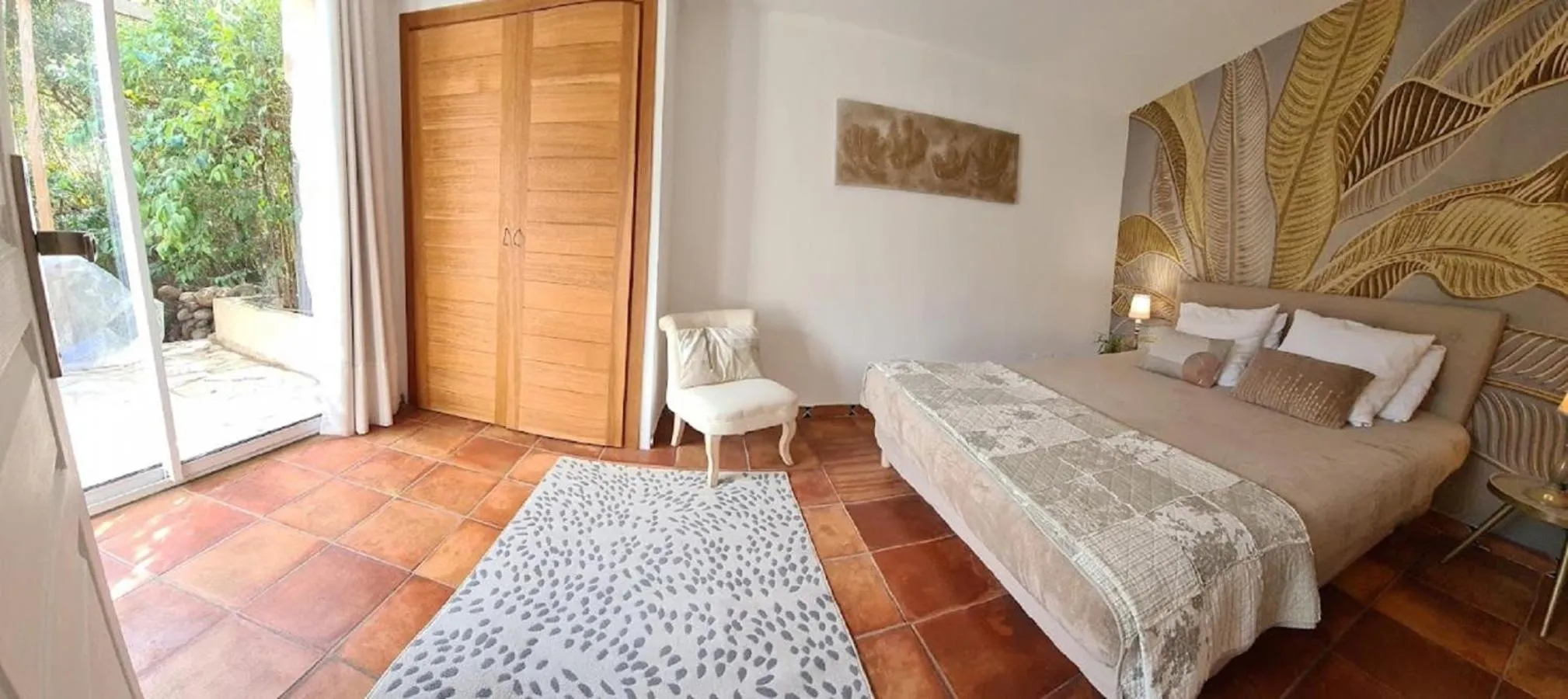 Photo of the whole room, Bed in Salvacintoggio -Votre Villa avec Piscine Privée-