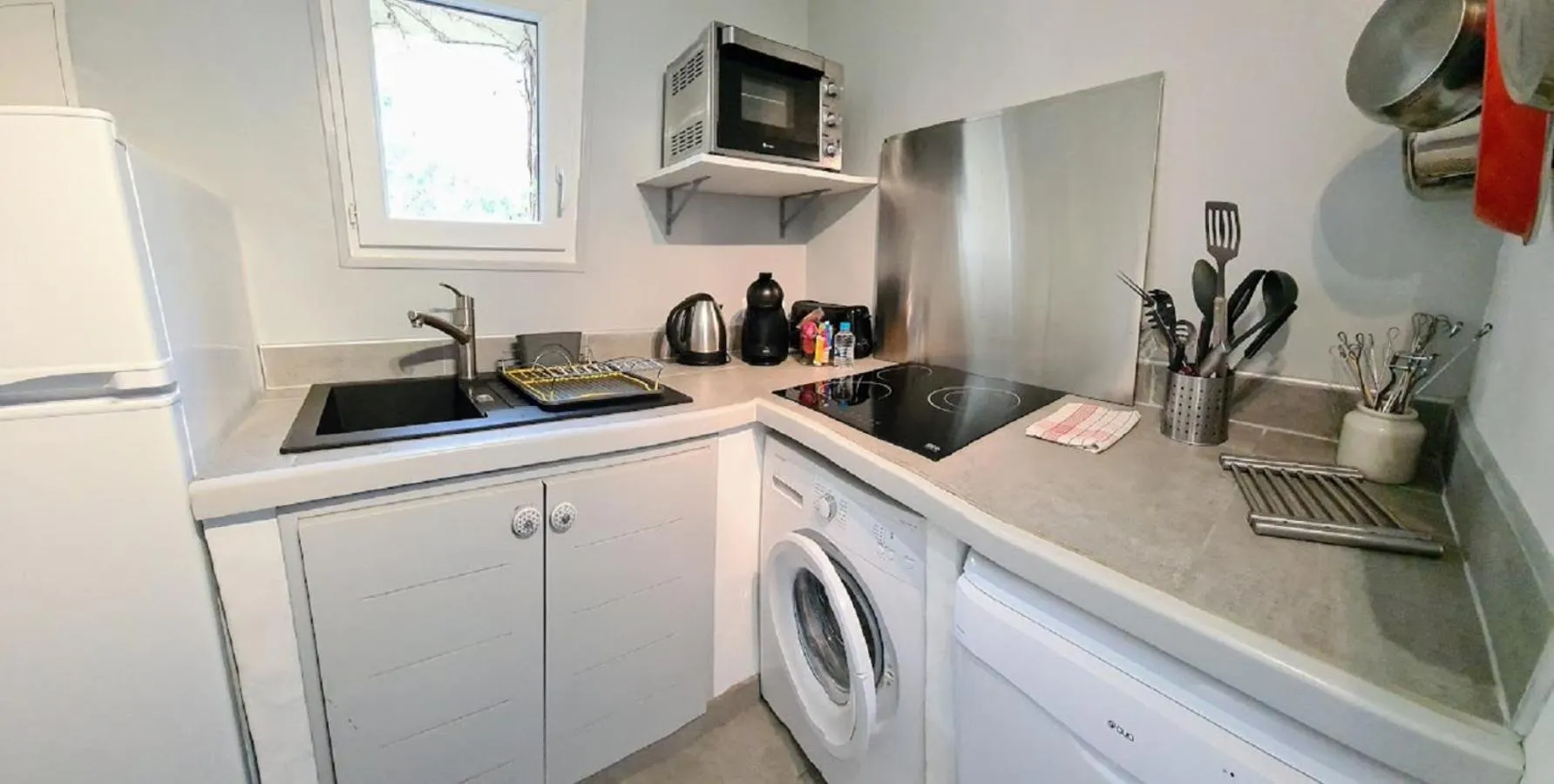 Kitchen or kitchenette in Salvacintoggio -Votre Villa avec Piscine Privée-