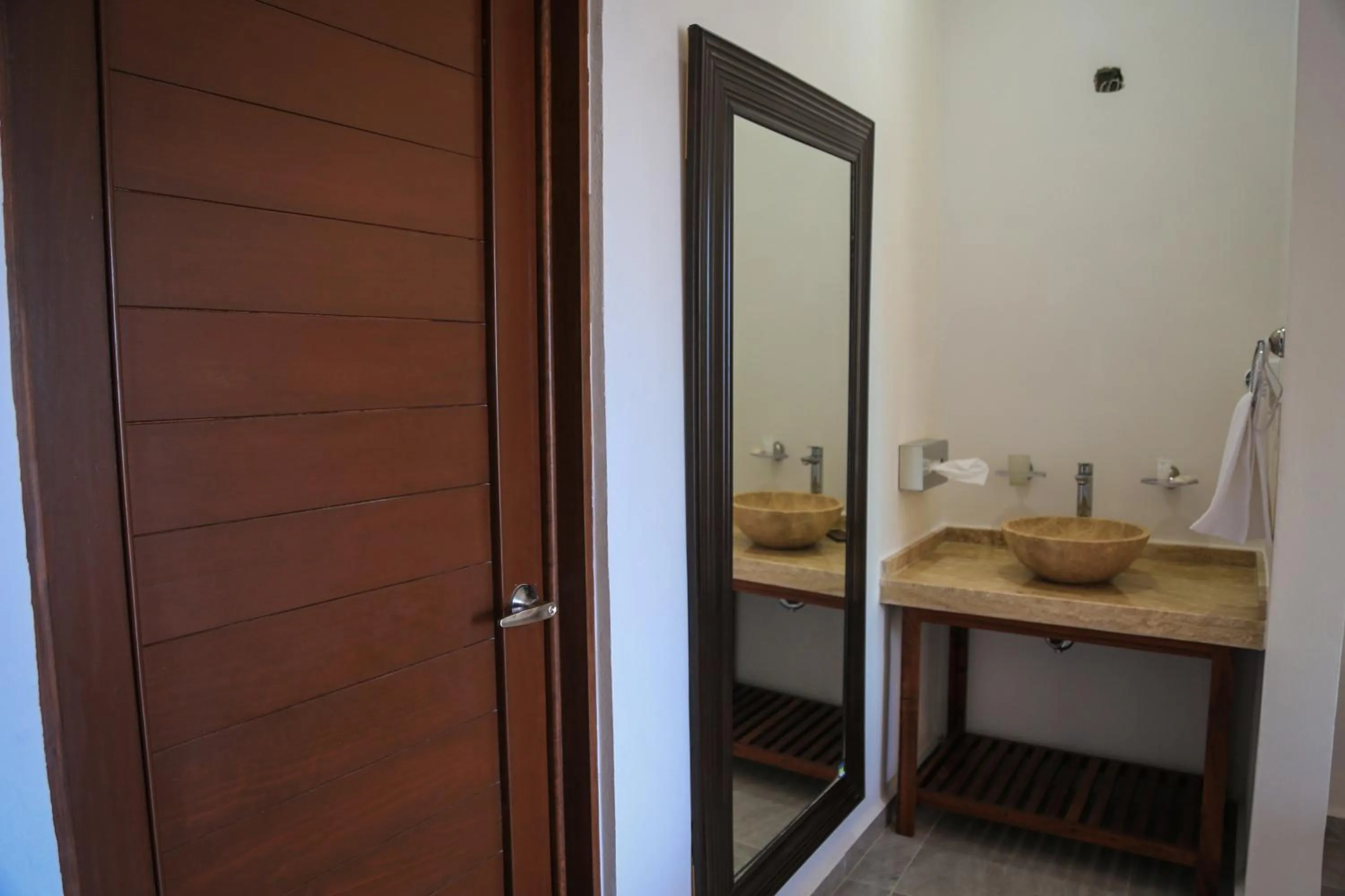 Bathroom in Hotel Alux x Over Blue