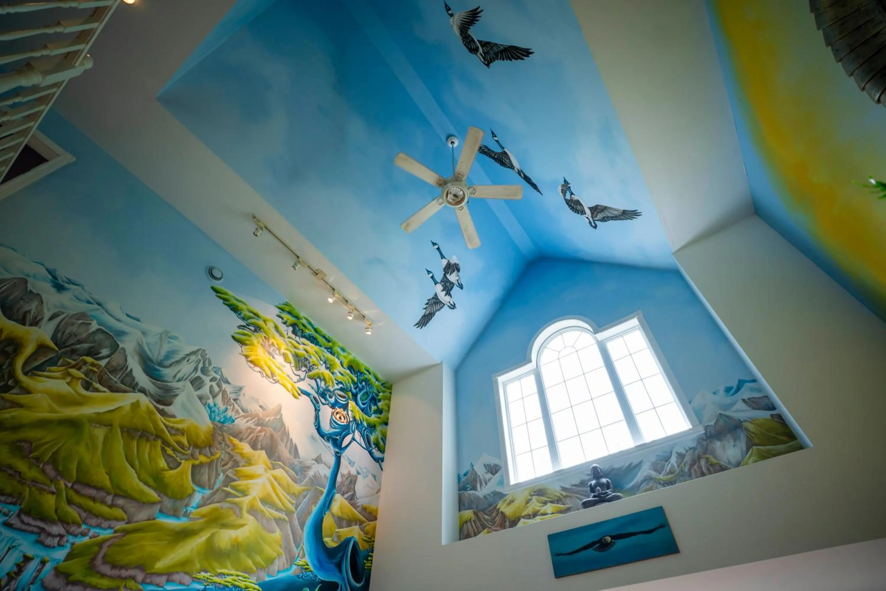 Decorative detail in Gîte Crystal Inn