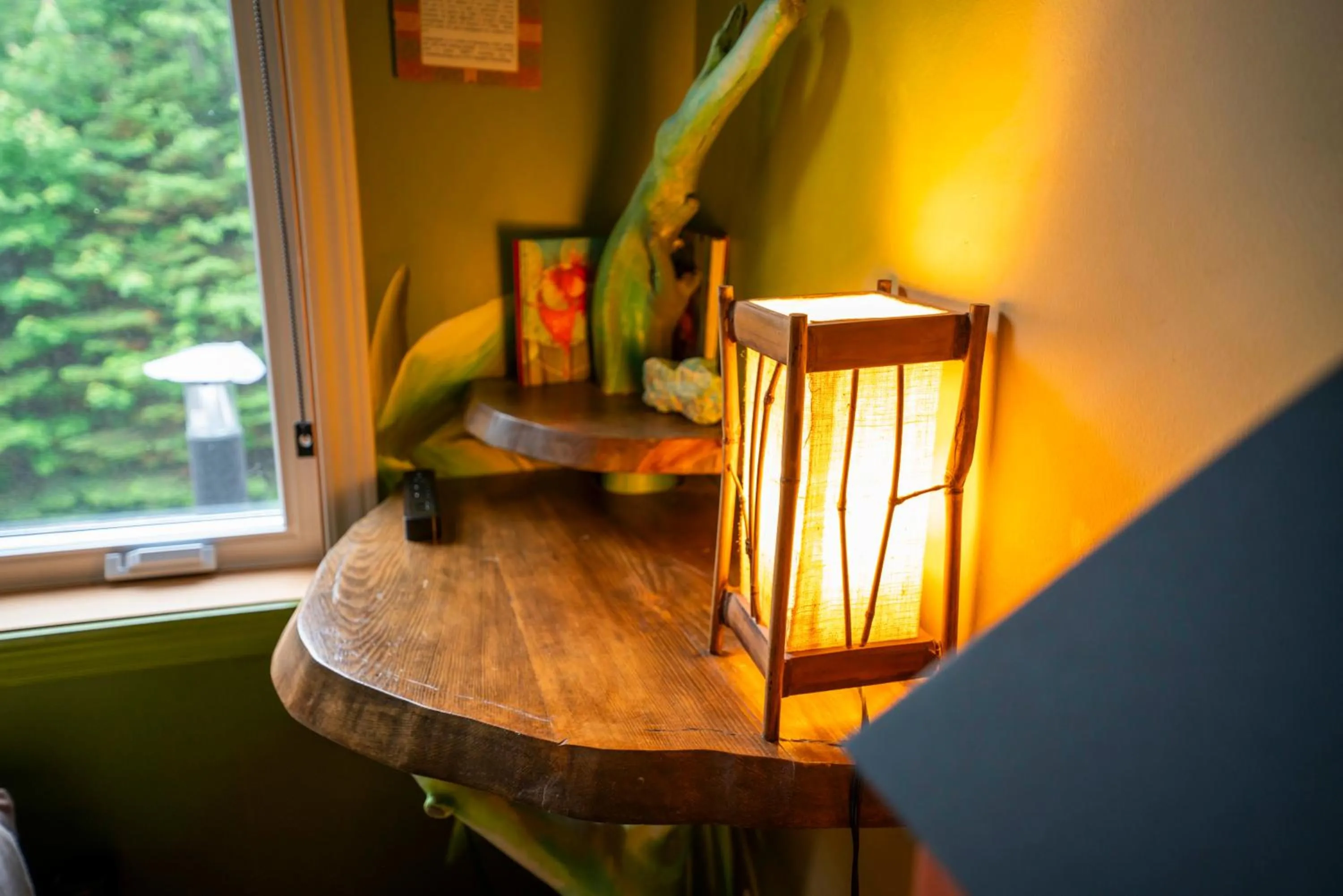 Decorative detail in Gîte Crystal Inn