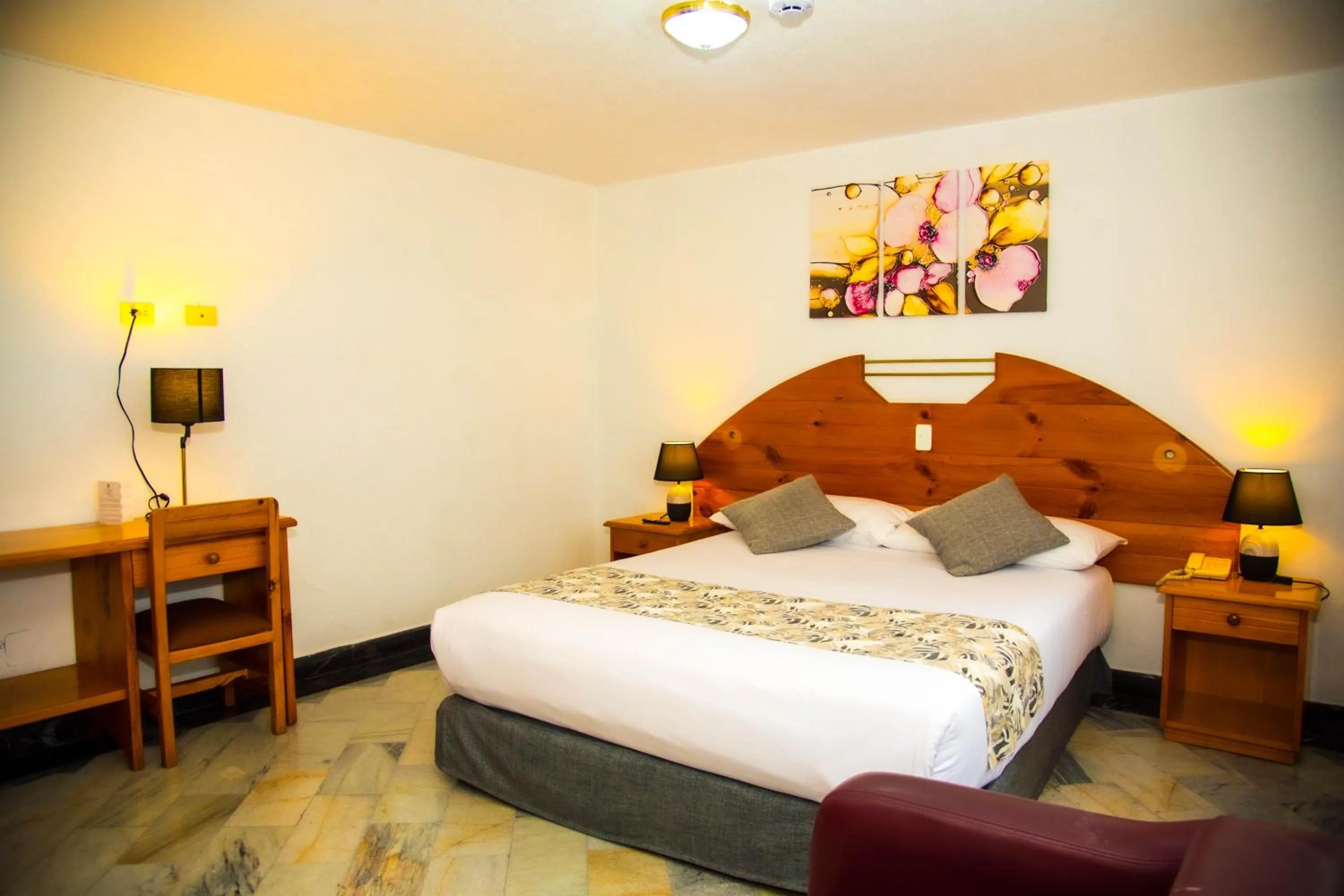 Bed in Hotel la Giralda