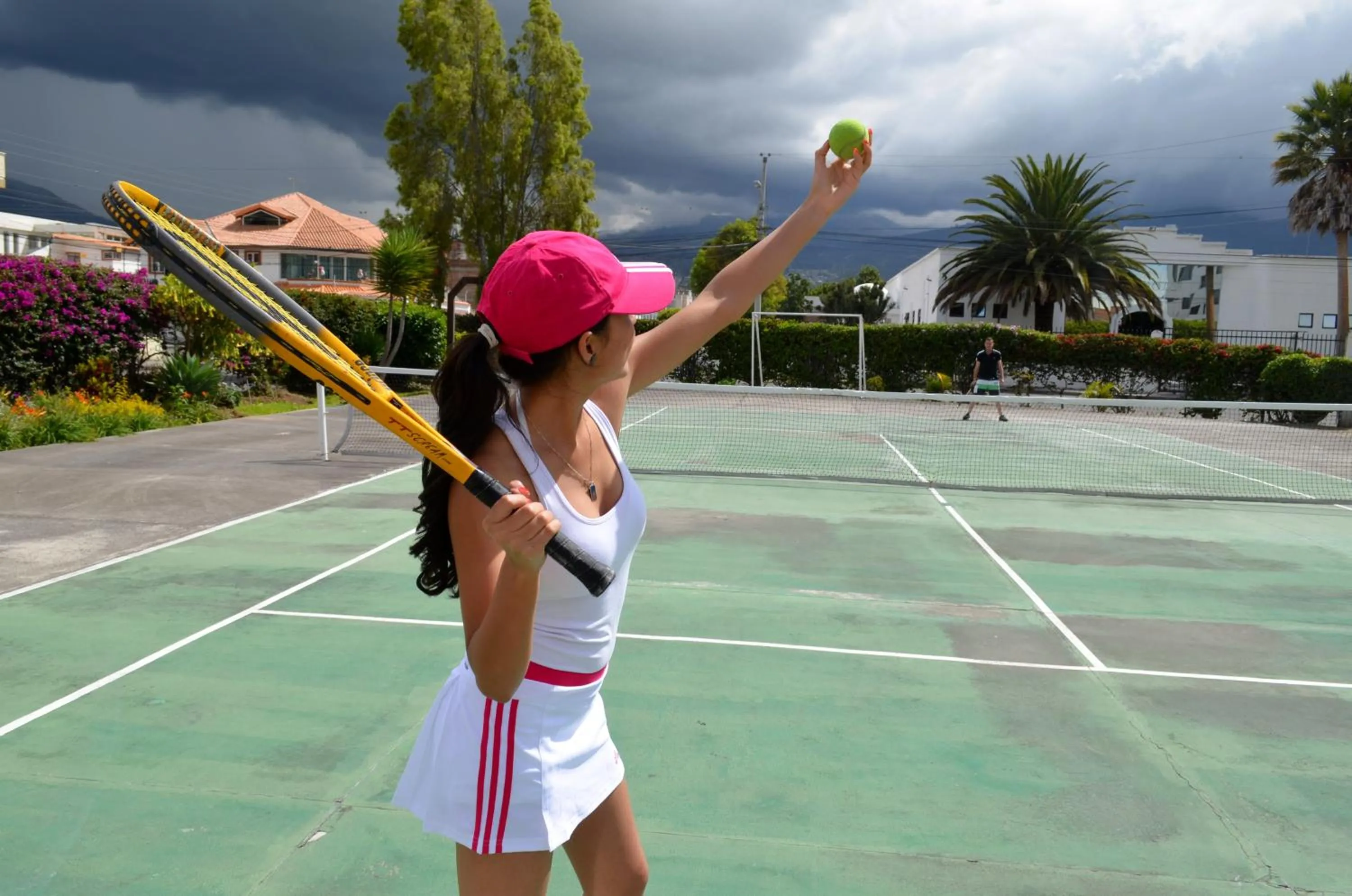 Tennis court in Hotel la Giralda