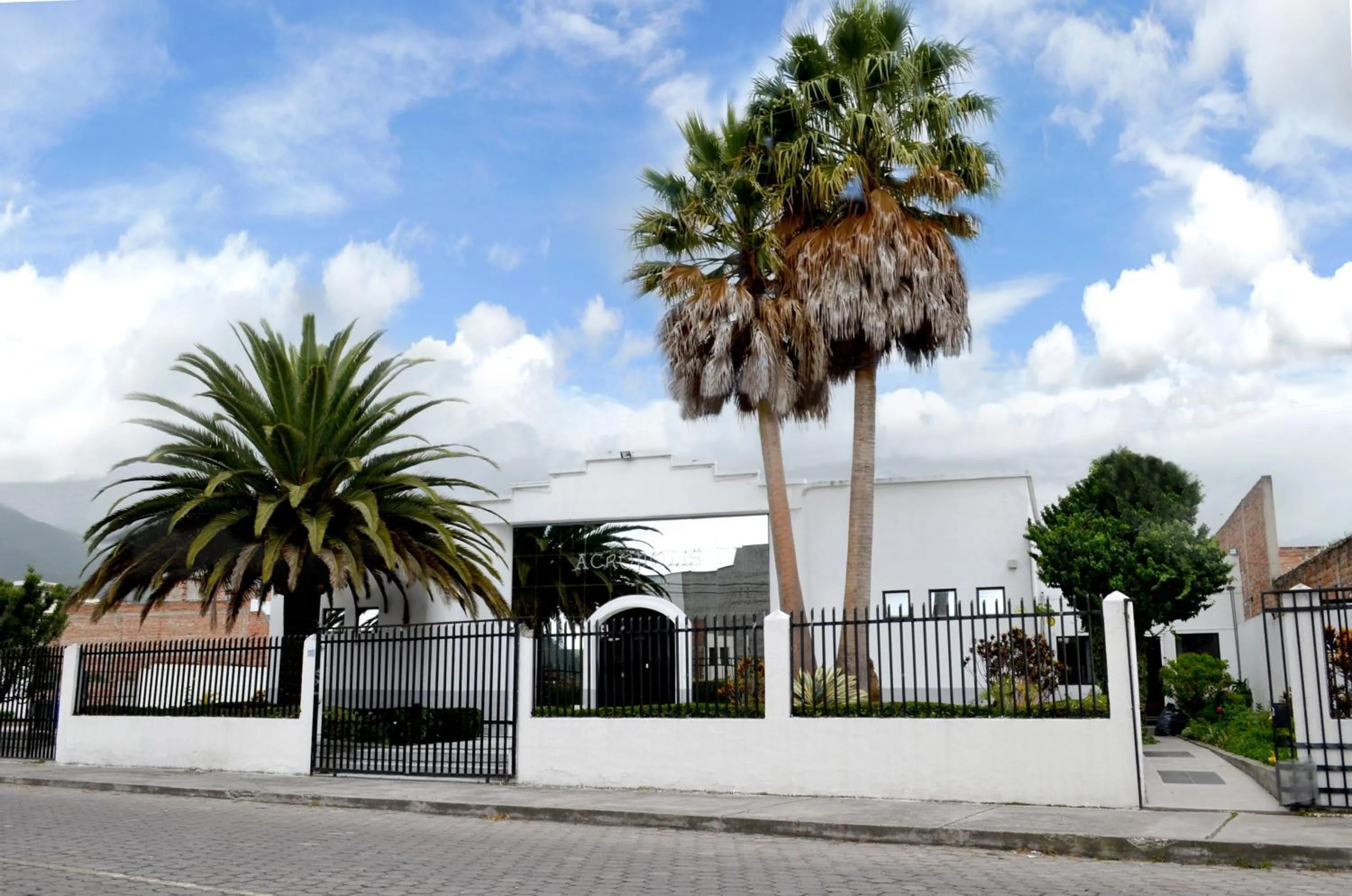 Property building in Hotel la Giralda