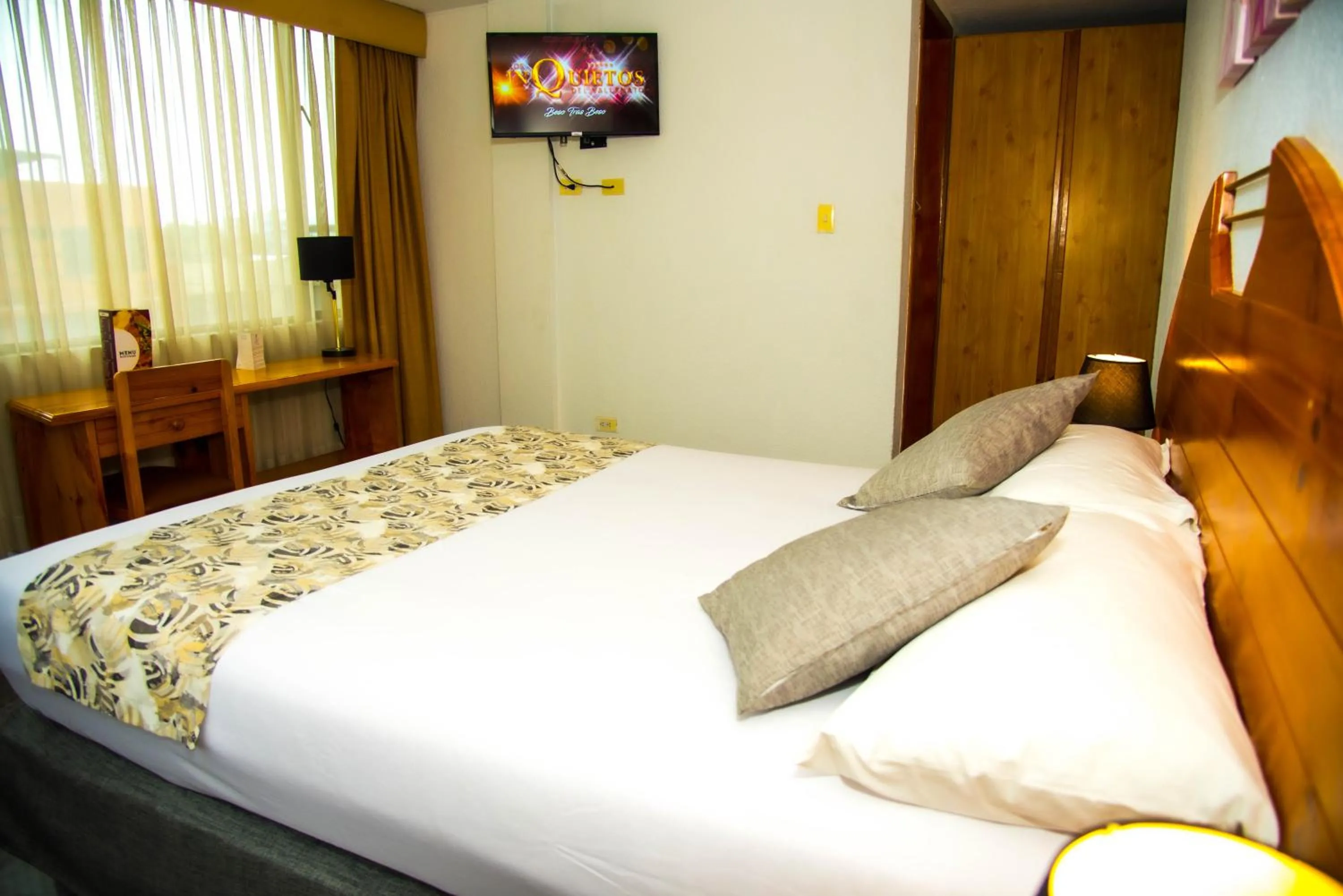 Bed in Hotel la Giralda