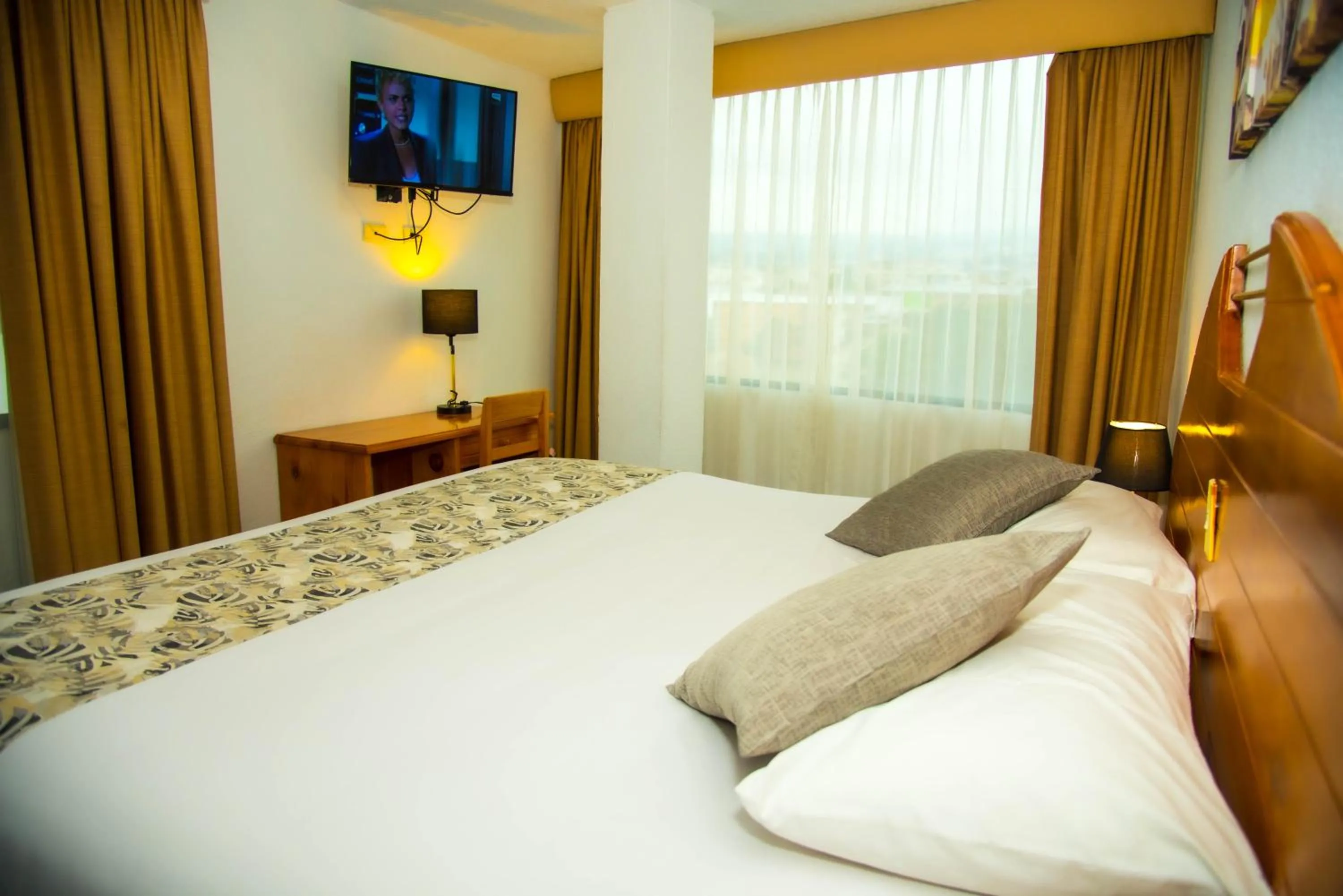 Bed in Hotel la Giralda
