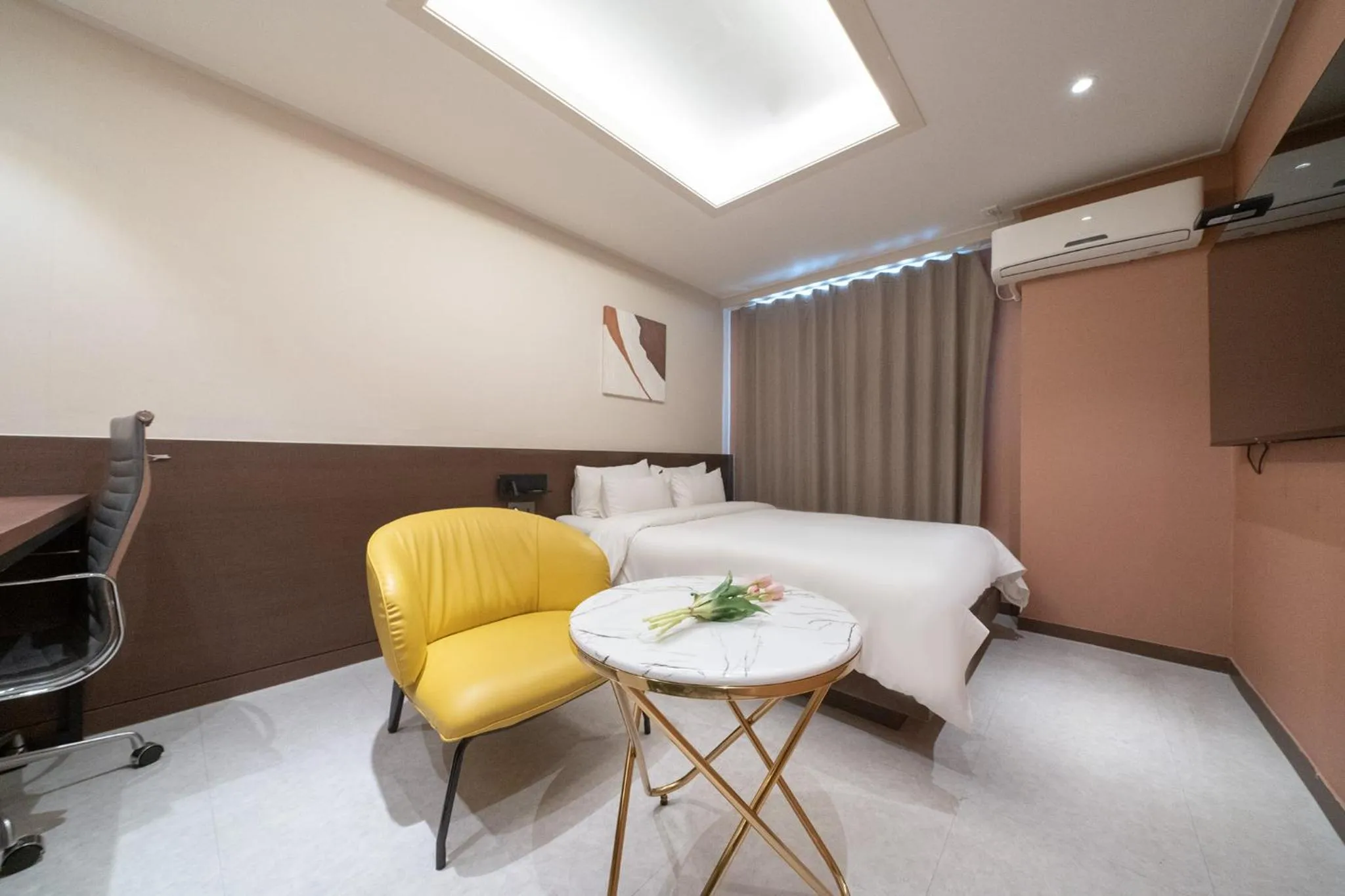 Bed in From H About Hotel Chungju