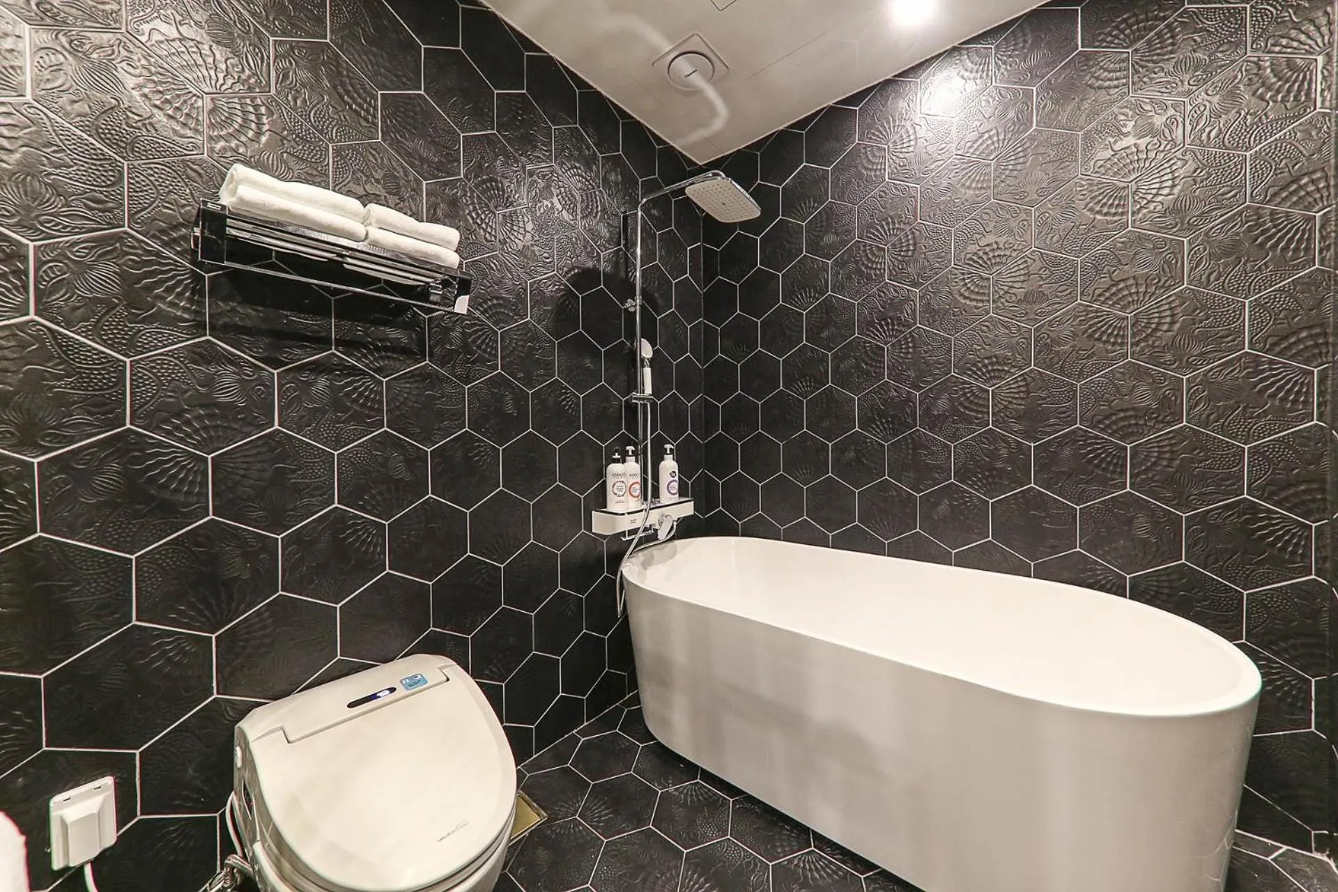 Shower in Heritage31 Hotel