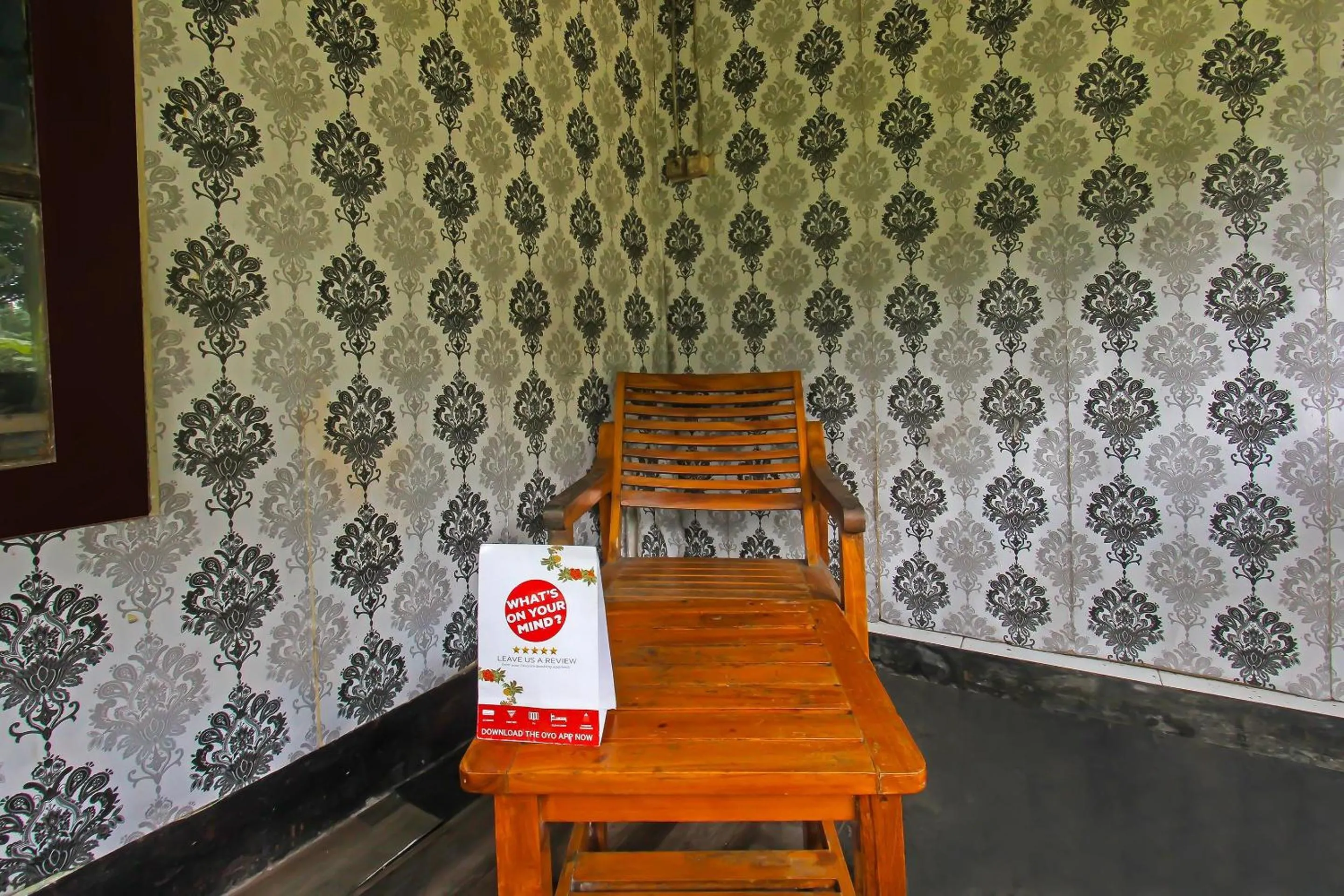 Lobby or reception in Hotel O Jati Homestay Near Taman Suranadi