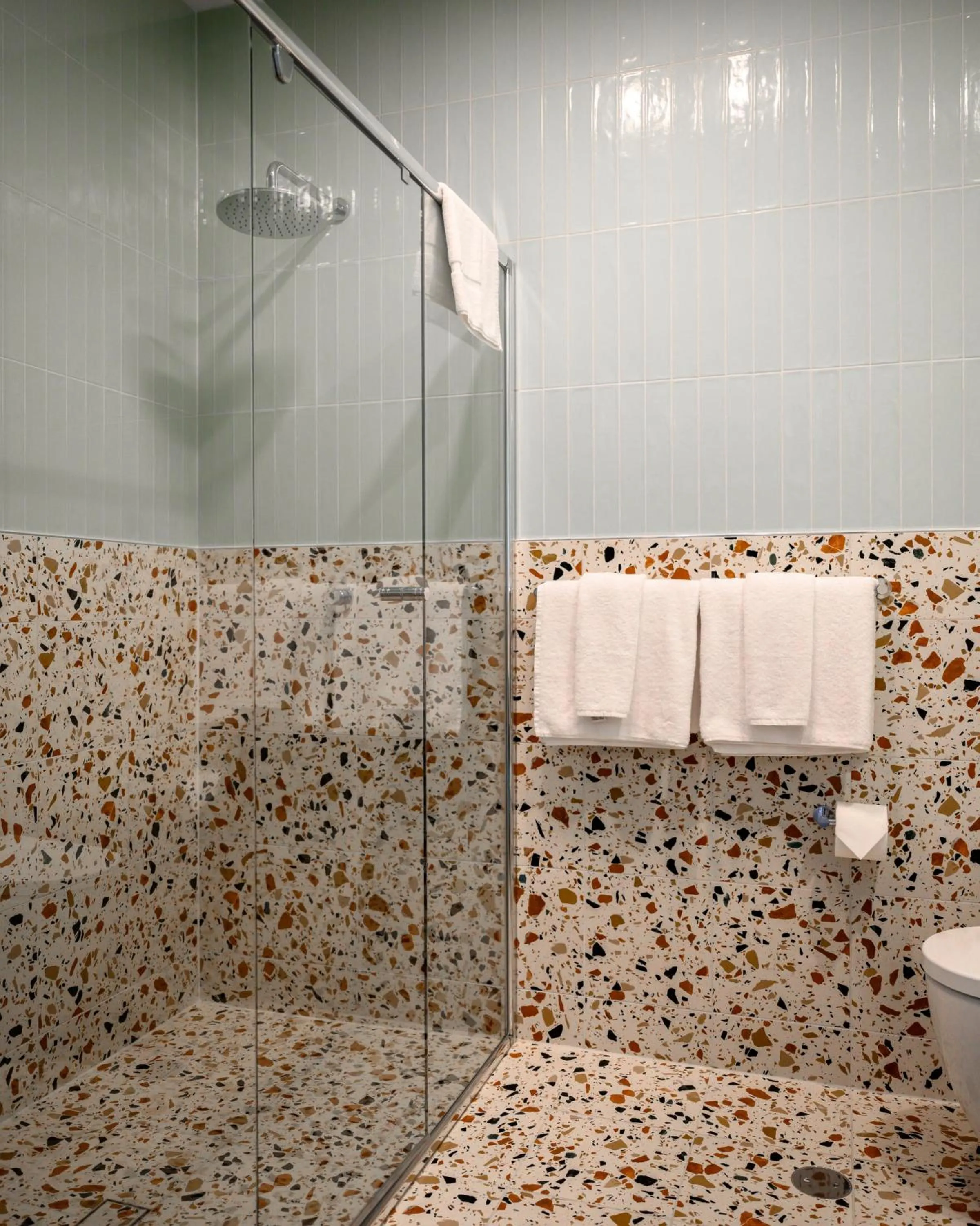 Peninsula Hotel Motel