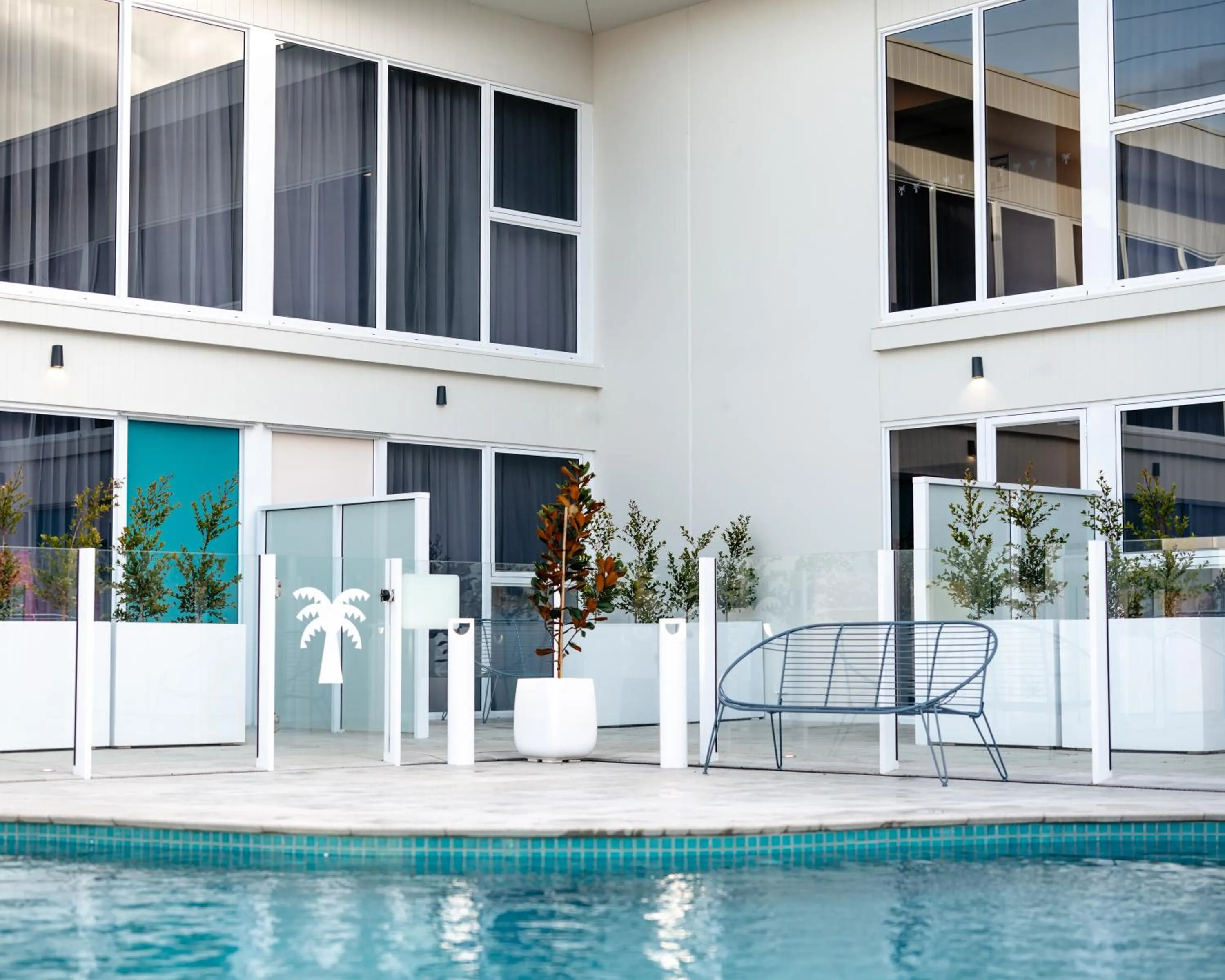 Pool view in Peninsula Hotel Motel