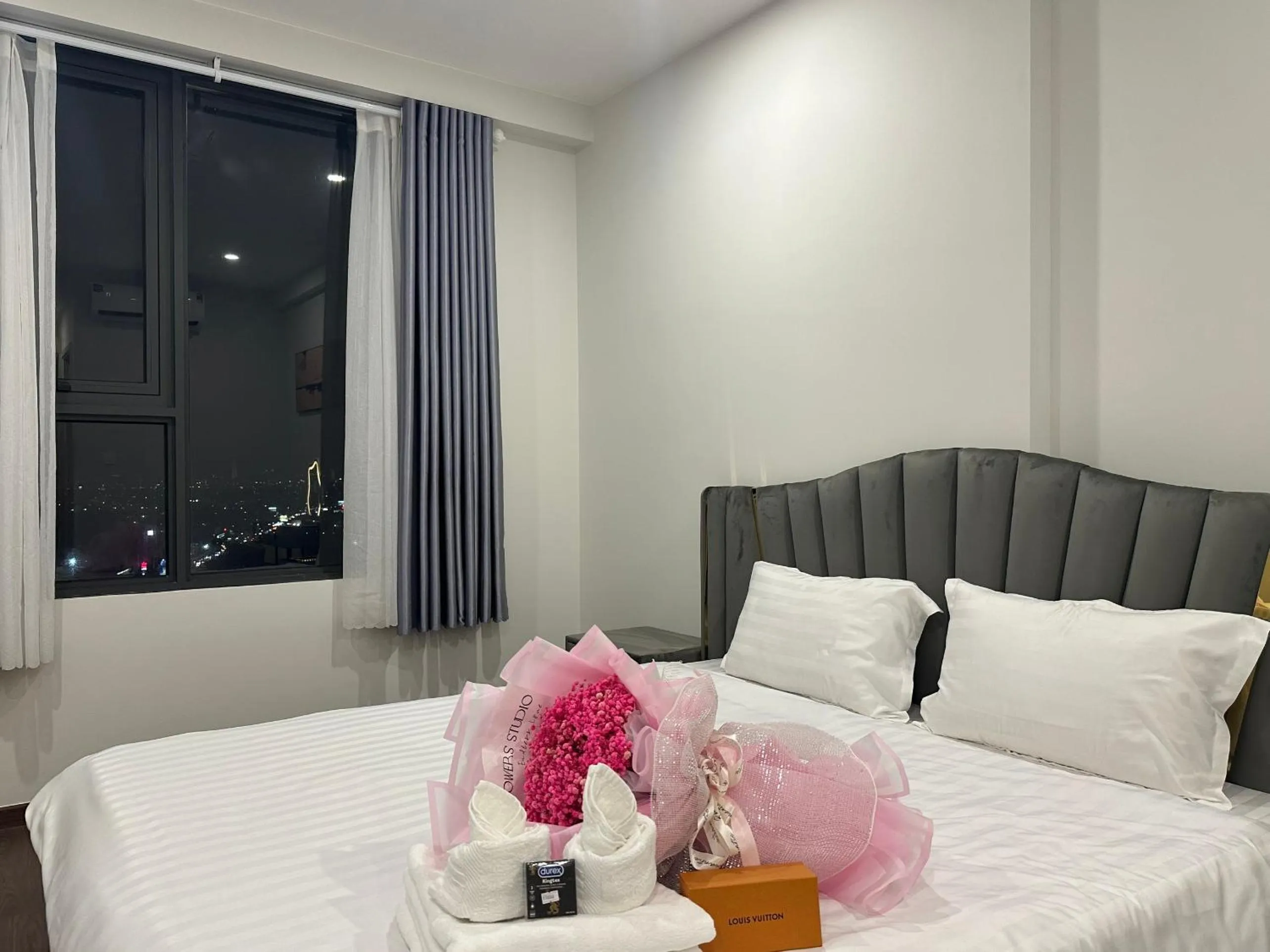 Bed in The Emerald Golf View