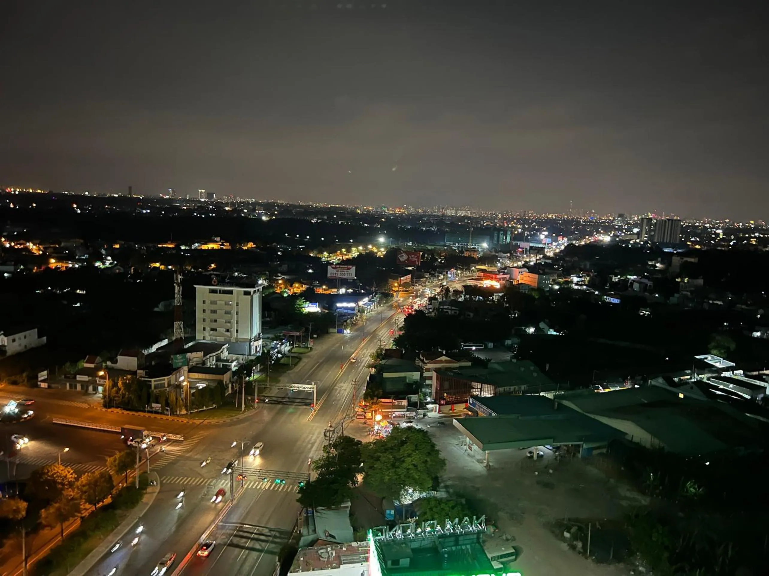 Night in The Emerald Golf View